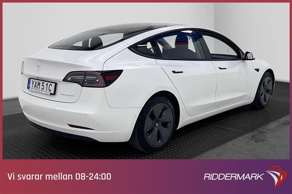 Tesla Model 3 Long Range AWD 440hk Svensksåld Premiumexteriör