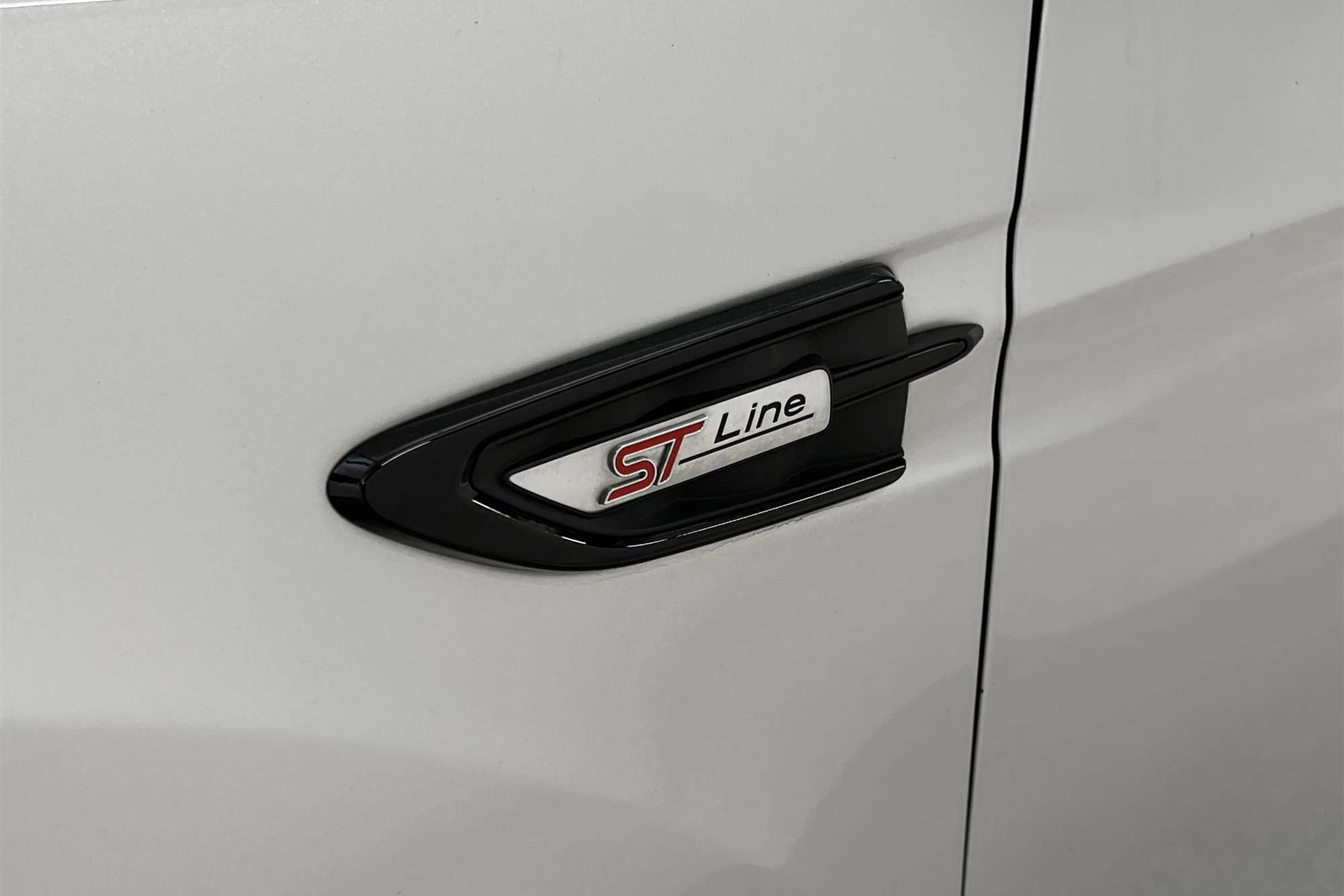 Ford Kuga 1.5 EcoBoost 150hk ST-Line Värmare Kamera En-bruk