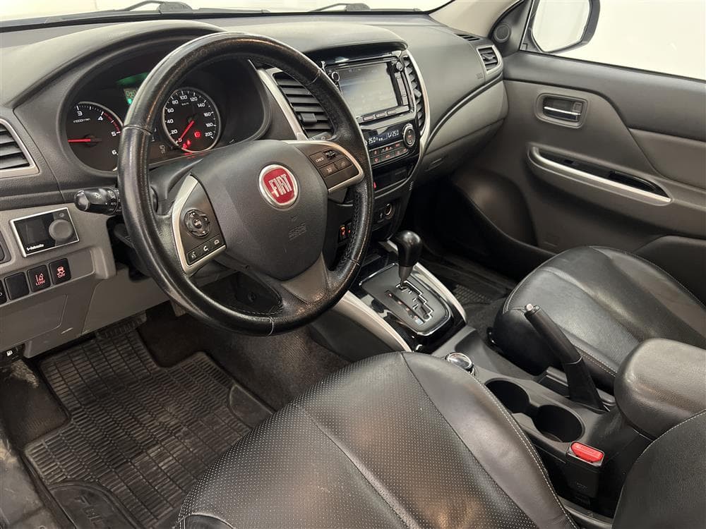 Fiat Fullback 2.4 Automat 181hk Hundkåpa Värmare Moms interiör