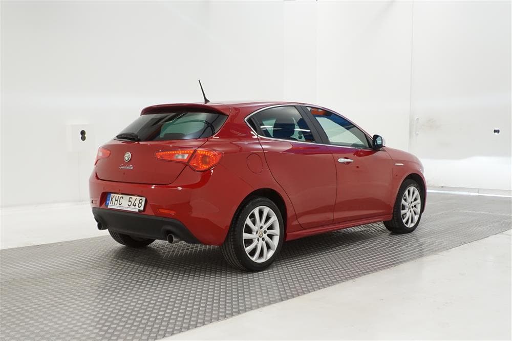 Alfa Romeo Giulietta 2.0 140hk Distinctive BOSE 0,45l/milexteriör