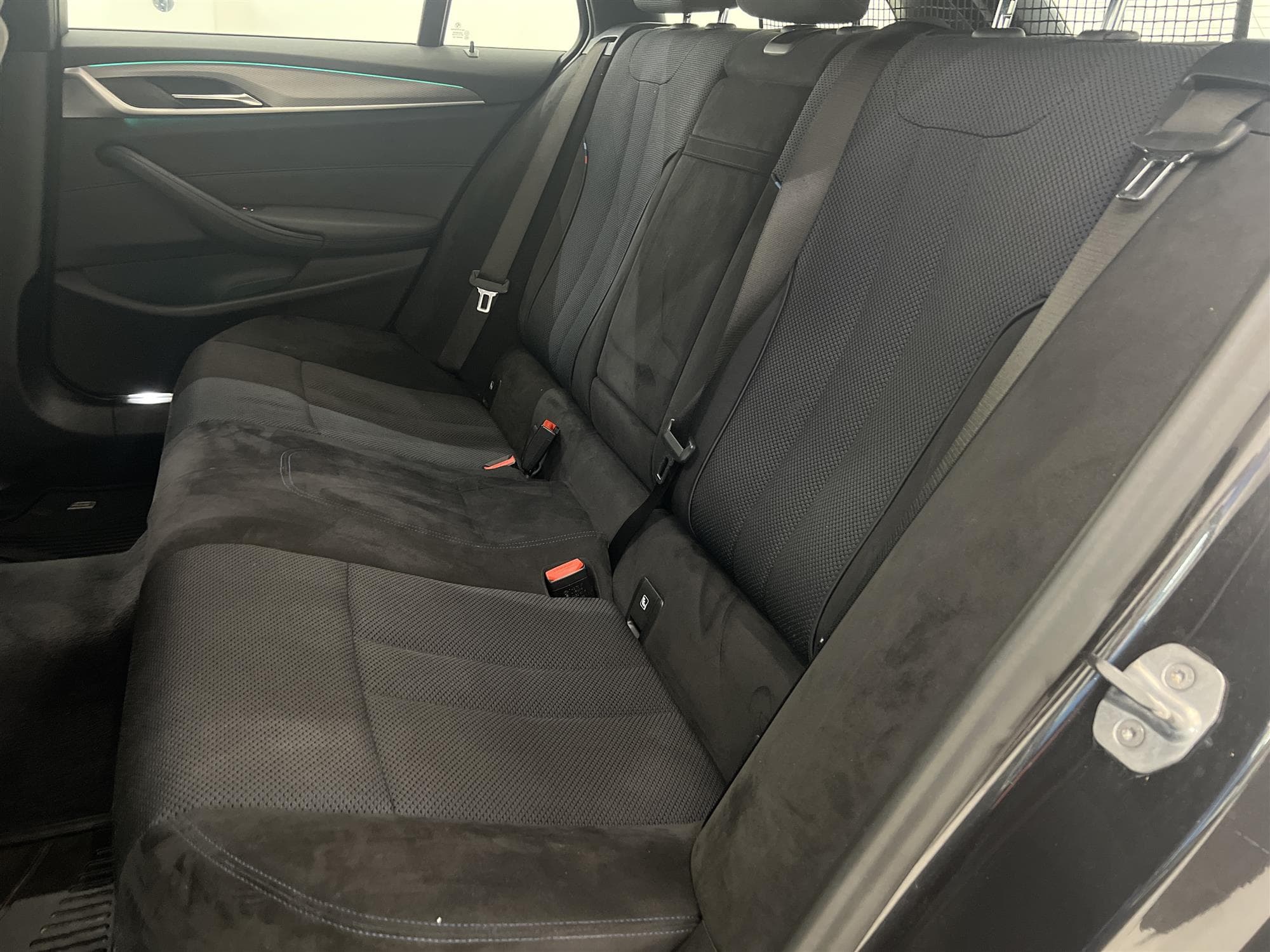 BMW 520d xDrive 190hk M Sport 1 Bruk MOMS Navi Drag D-Värm
