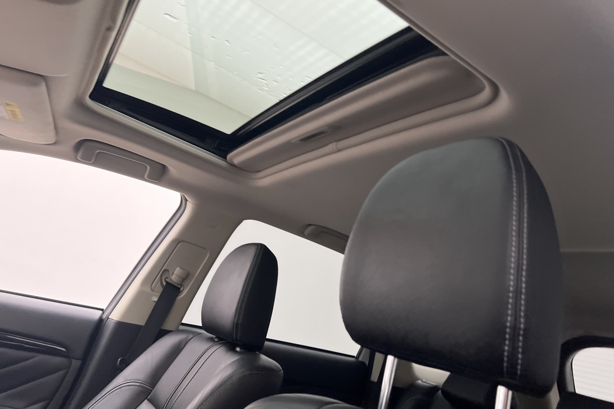 Mitsubishi Outlander PHEV 4WD Business Taklucka Skinn 360°