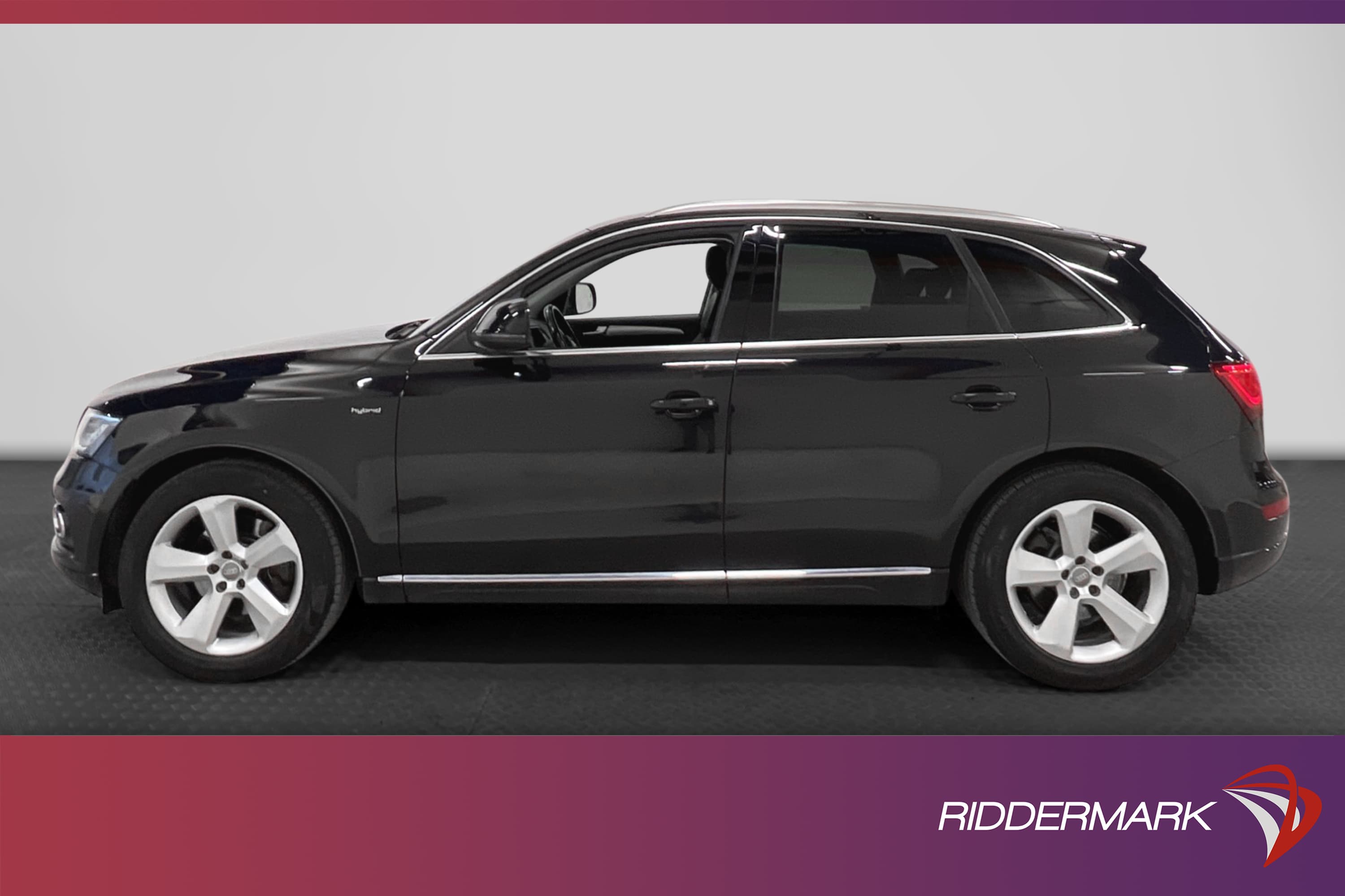 Audi Q5 2.0 TFSI hybrid 245hk Quattro Skinn B&O Kamera Mvärm