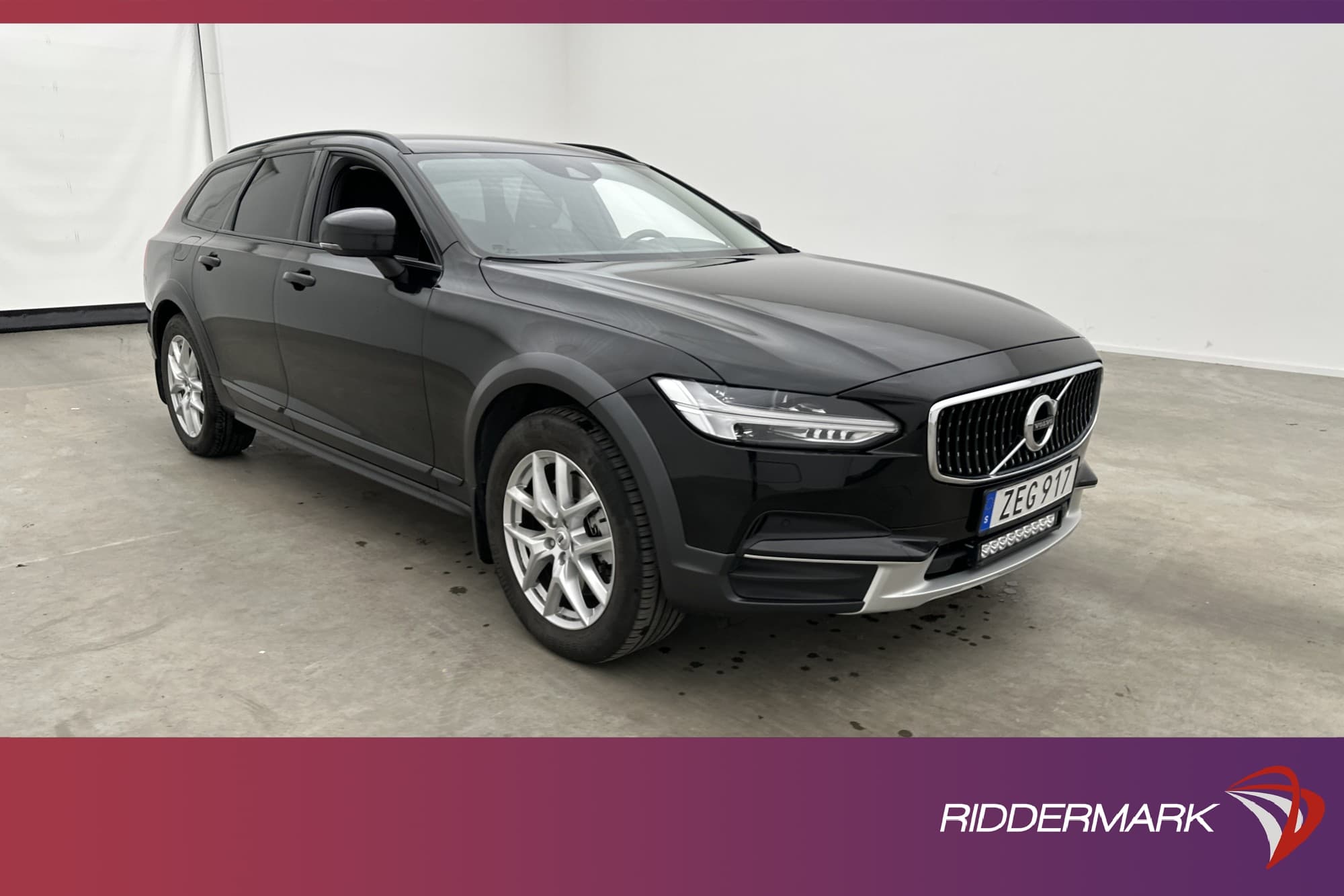 Volvo V90 Cross Country D4 AWD