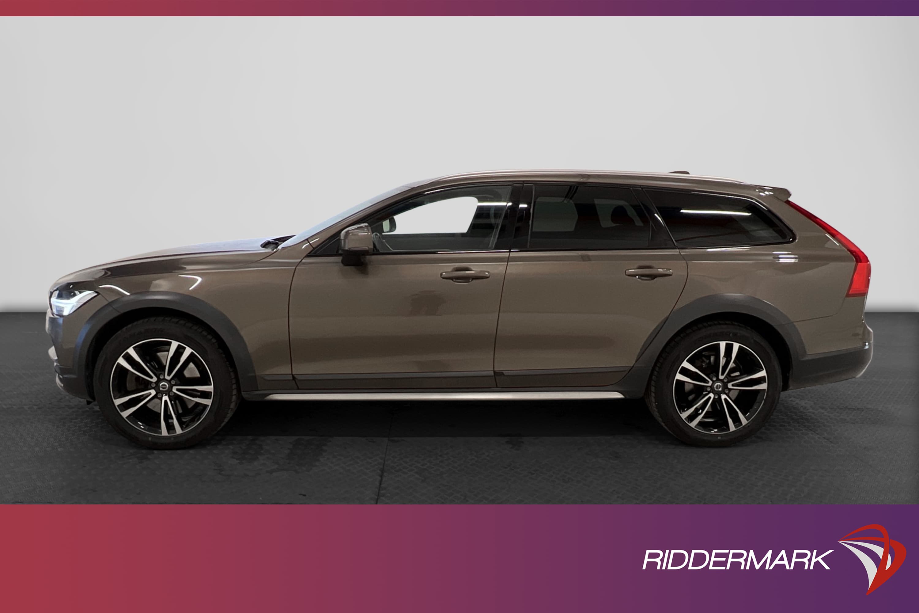 Volvo V90 Cross Country D4 AWD