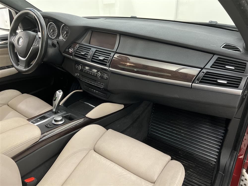 BMW X6 30d E71 235hk Skinn HuD T-lucka B-kam Drag Nyservadinteriör