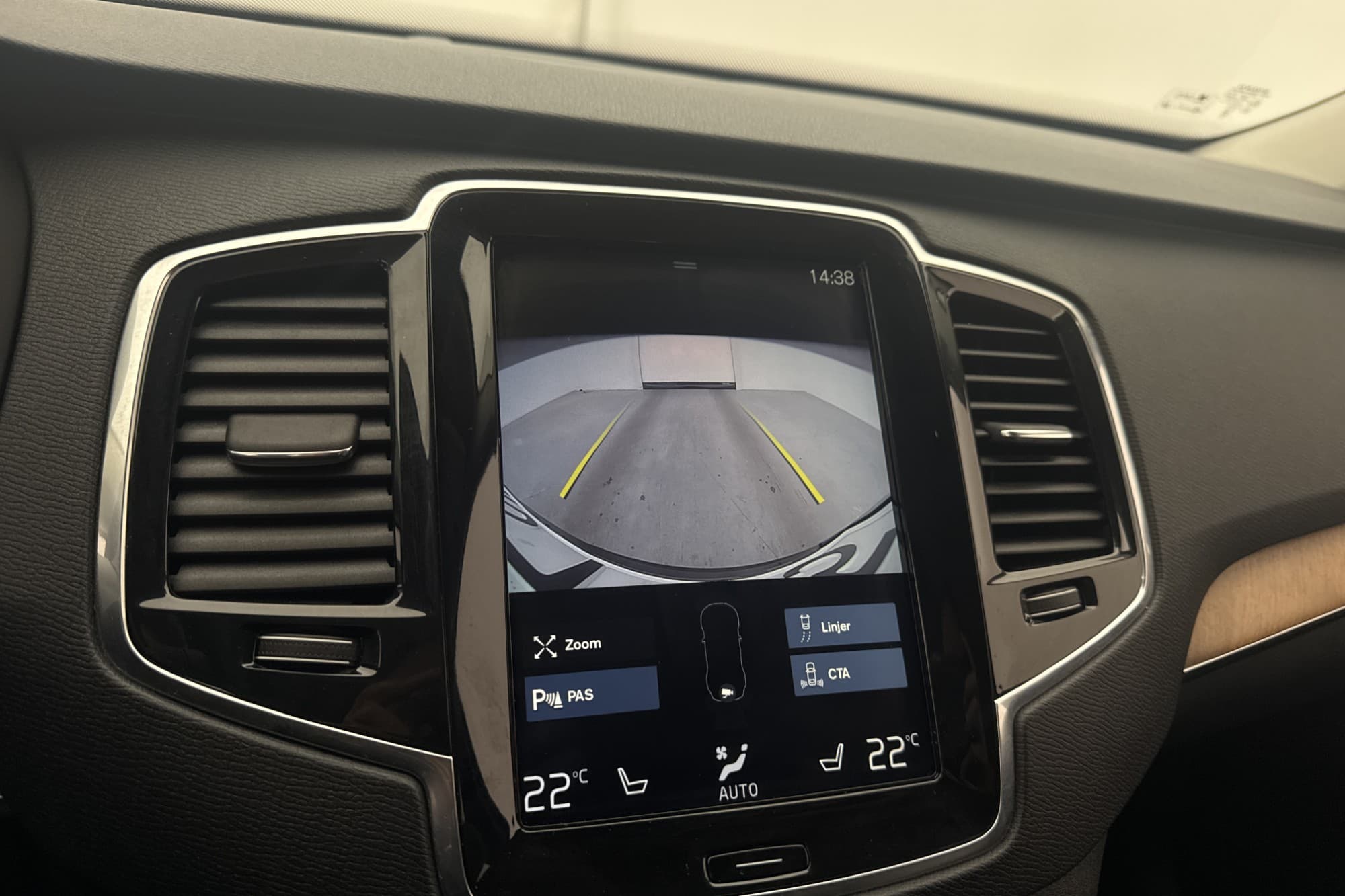Volvo XC90 D4 AWD Inscription 7-sits HUD Kamera VOC Värmare