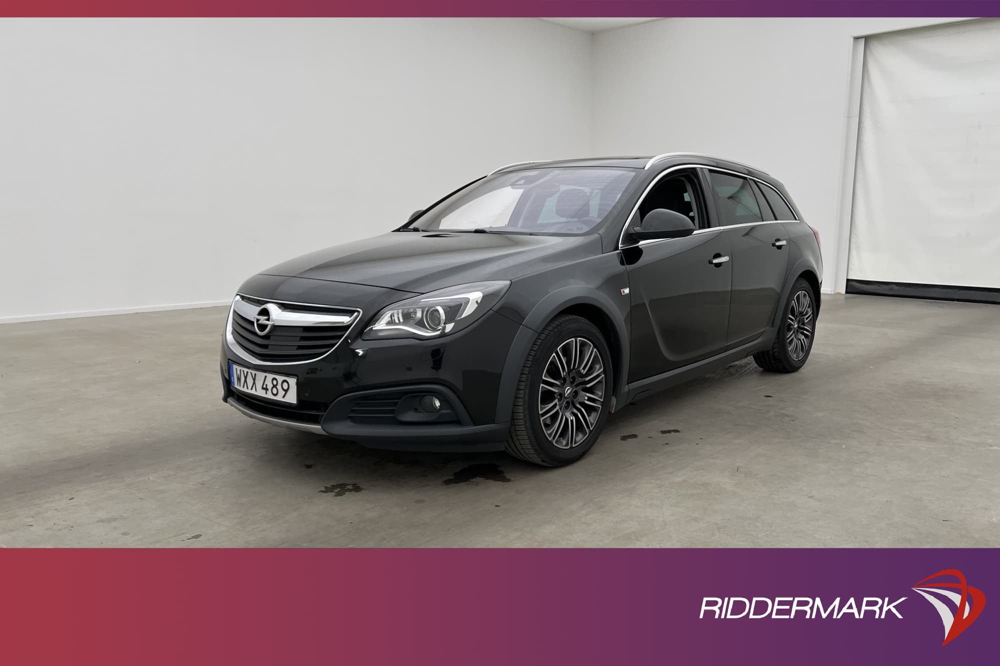 Opel Insignia Country Tourer 4x4 Pano Skinn Drag En-Brukare