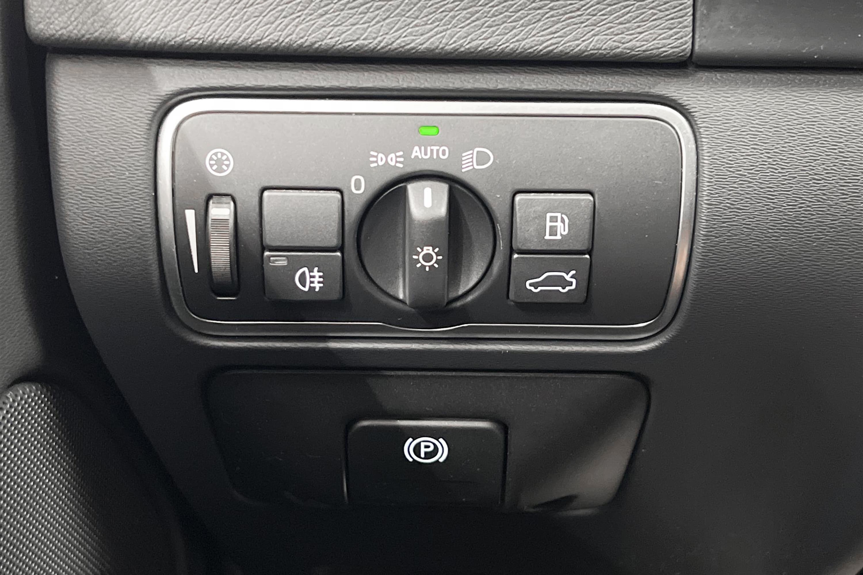 Volvo S60 T3 152hk Bränslevärm Rattvärme Välservad 0,46L/mil