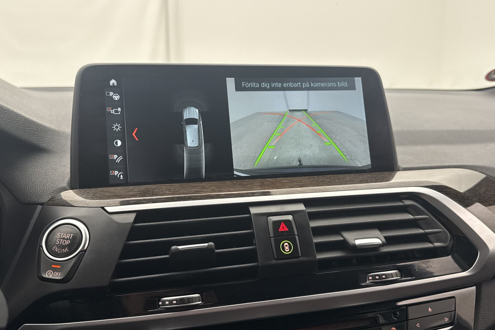 BMW X3 xDrive20d 190hk M Sport  HiFi Kamera Navi Drag