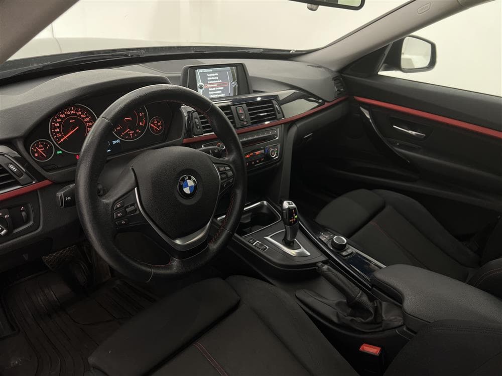 BMW 320d GT xDrive 184hk Sport line Värmare Sportavgas Draginteriör