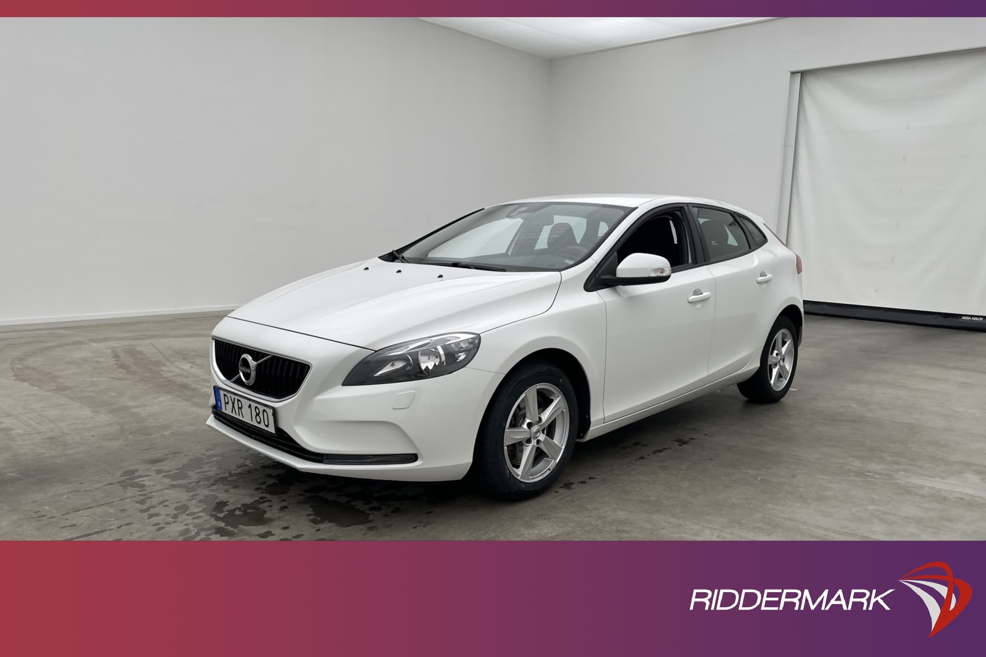 Volvo V40 T2 122hk