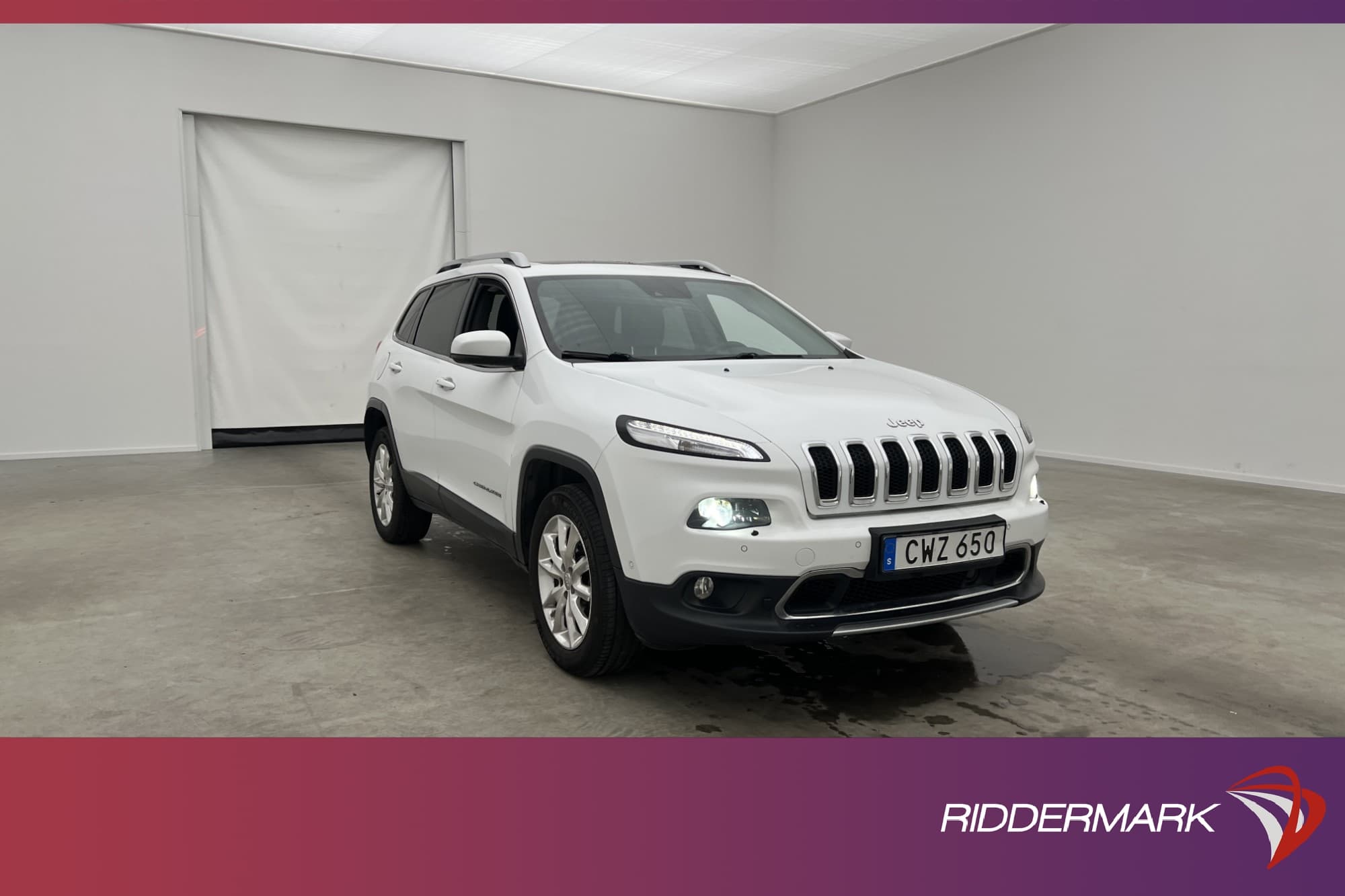 Jeep Cherokee V6 4WD 272hk