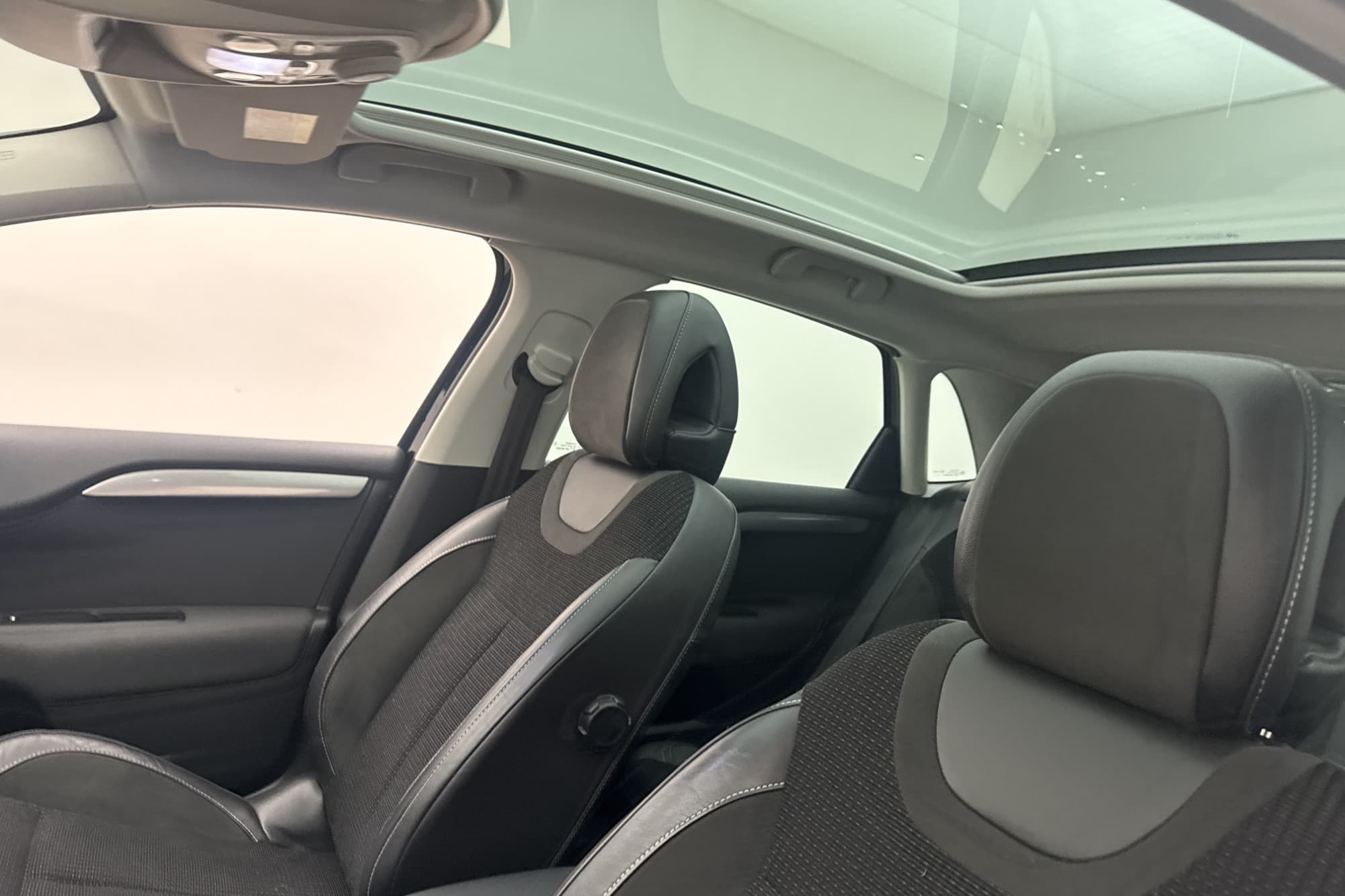 Citroën C4 1.6 120hk Panorama Navigation Sensorer Halvskinn