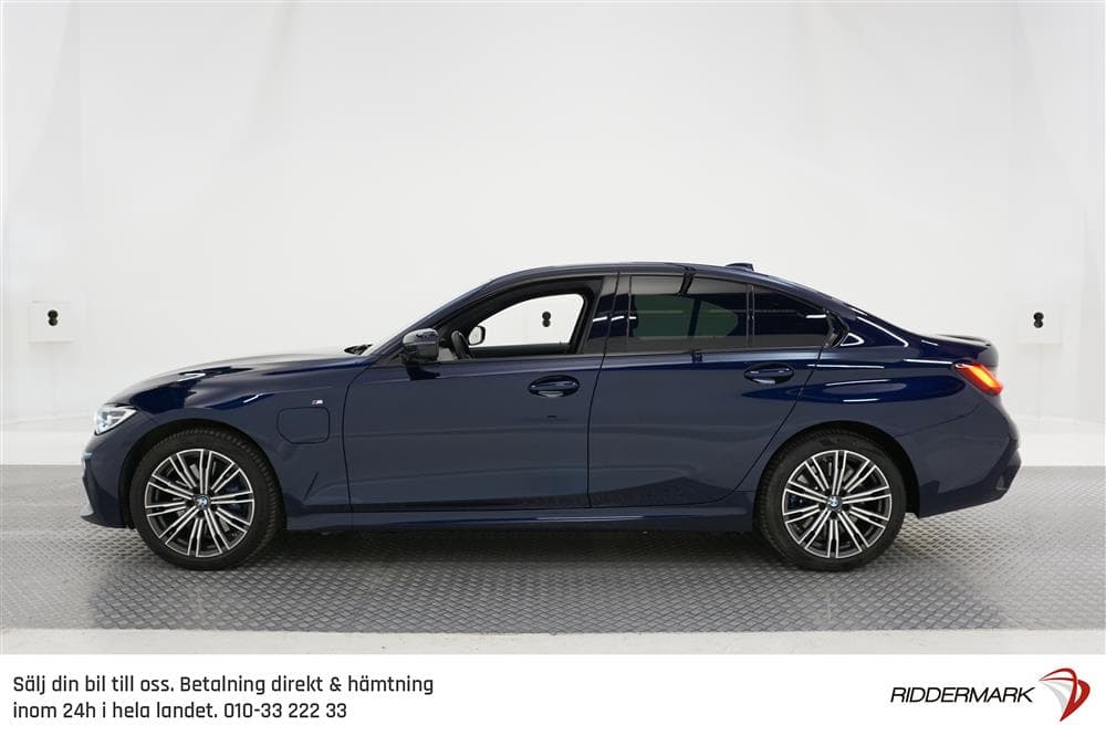 BMW 330e xDrive 292hk