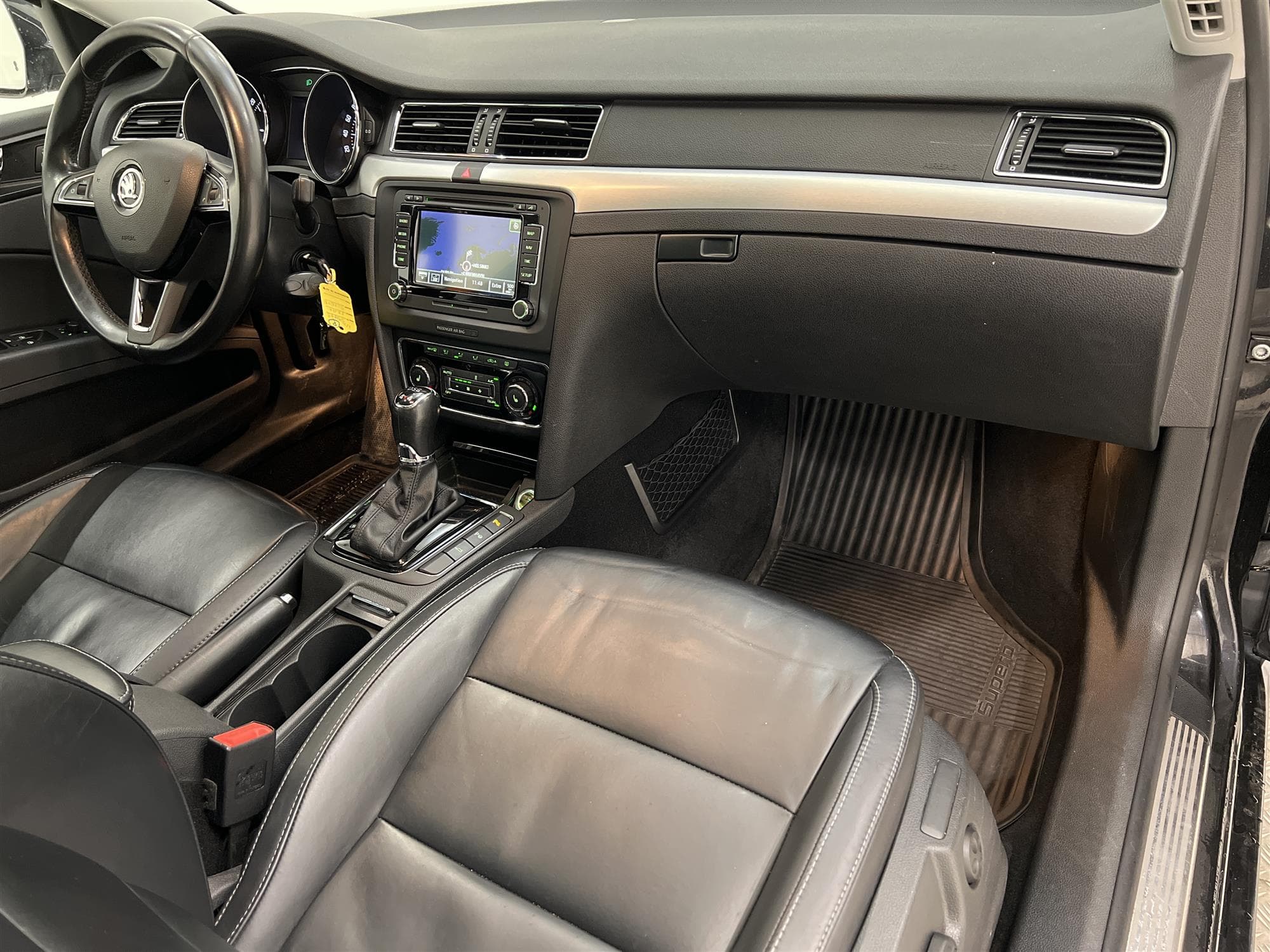Skoda Superb 2.0 TDI 4x4 170hk Navi D-Värm Pano 0,56L/mil