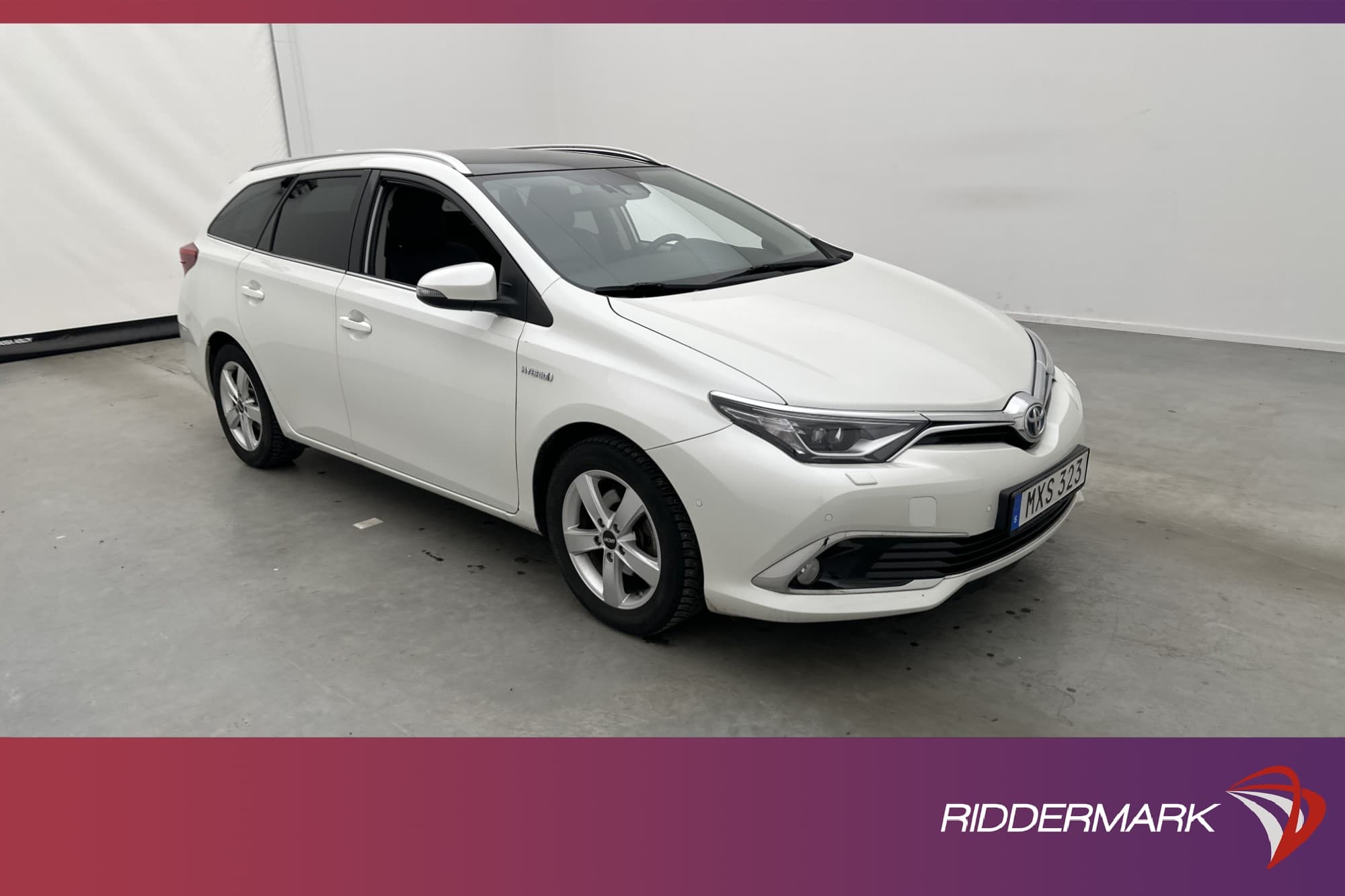 Toyota Auris Touring Sports Hybrid 136hk