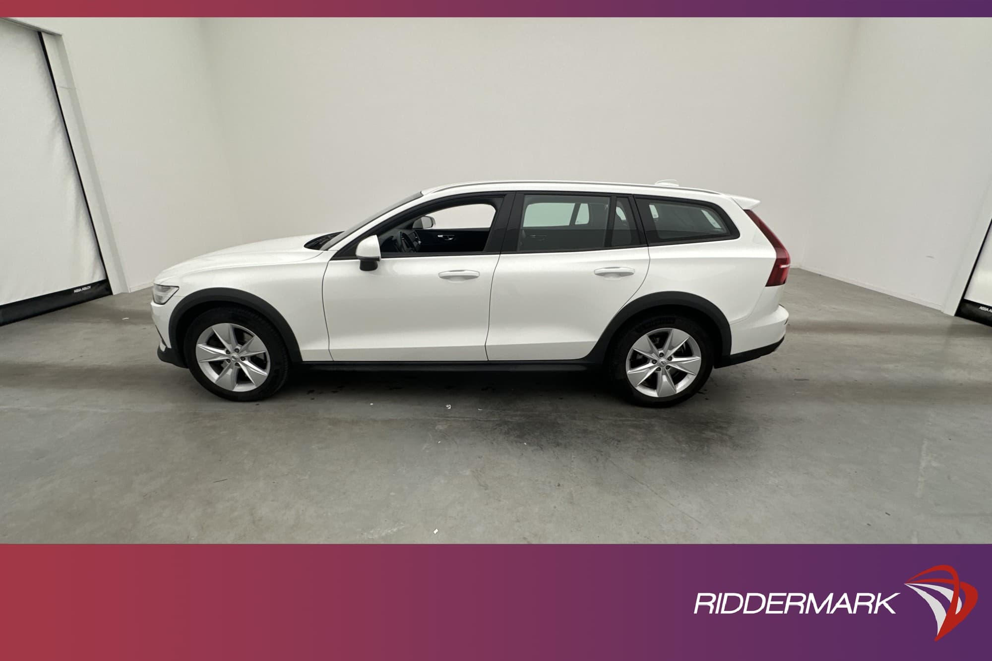 Volvo V60 Cross Country D4 AWD