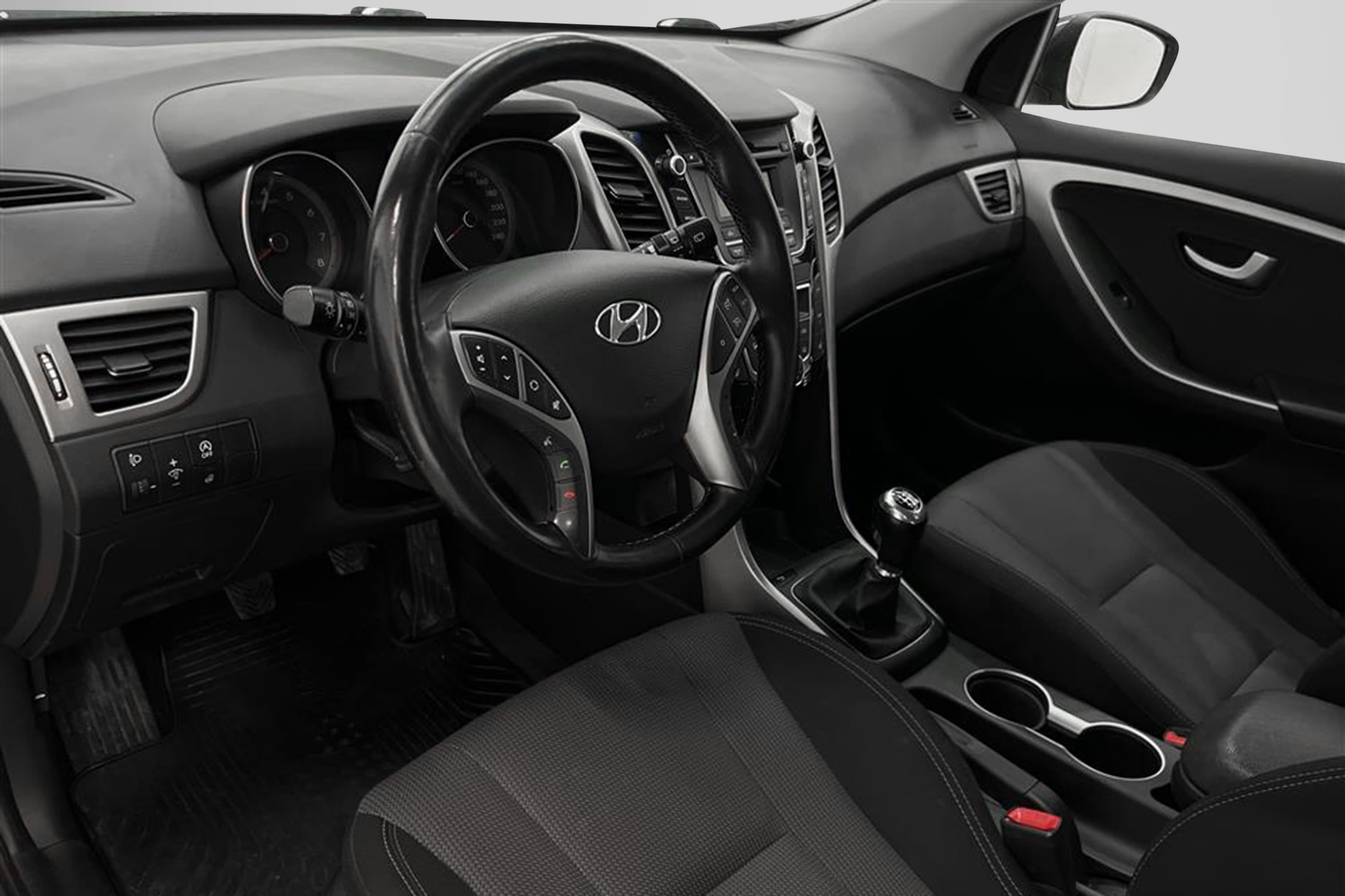 Hyundai i30 1.6 GDI 135hk Välservad PDC Låg Skatt 0,53l/mil