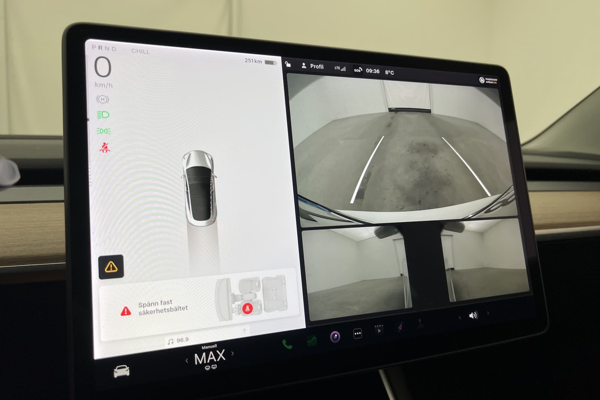 Tesla Model 3 Standard Range Plus Autopilot Svensksåld