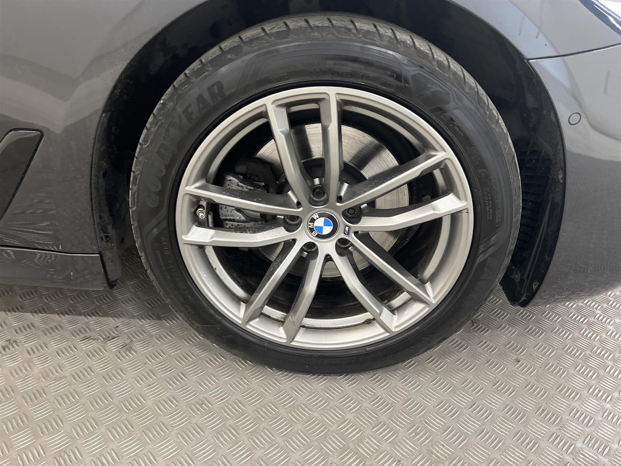 BMW 520d xDrive 190hk M Sport 1 Bruk MOMS Navi Drag D-Värm