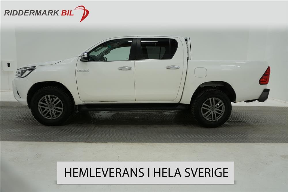 Toyota Hilux Premium 2.4D Aut 4WD Eu6 150hk Värmare Moms