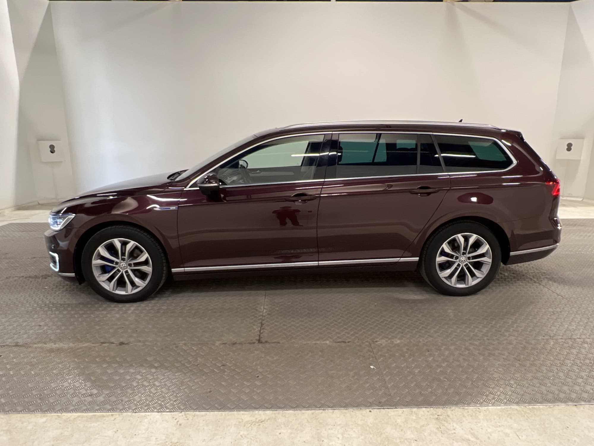Volkswagen Passat GTE 218hk