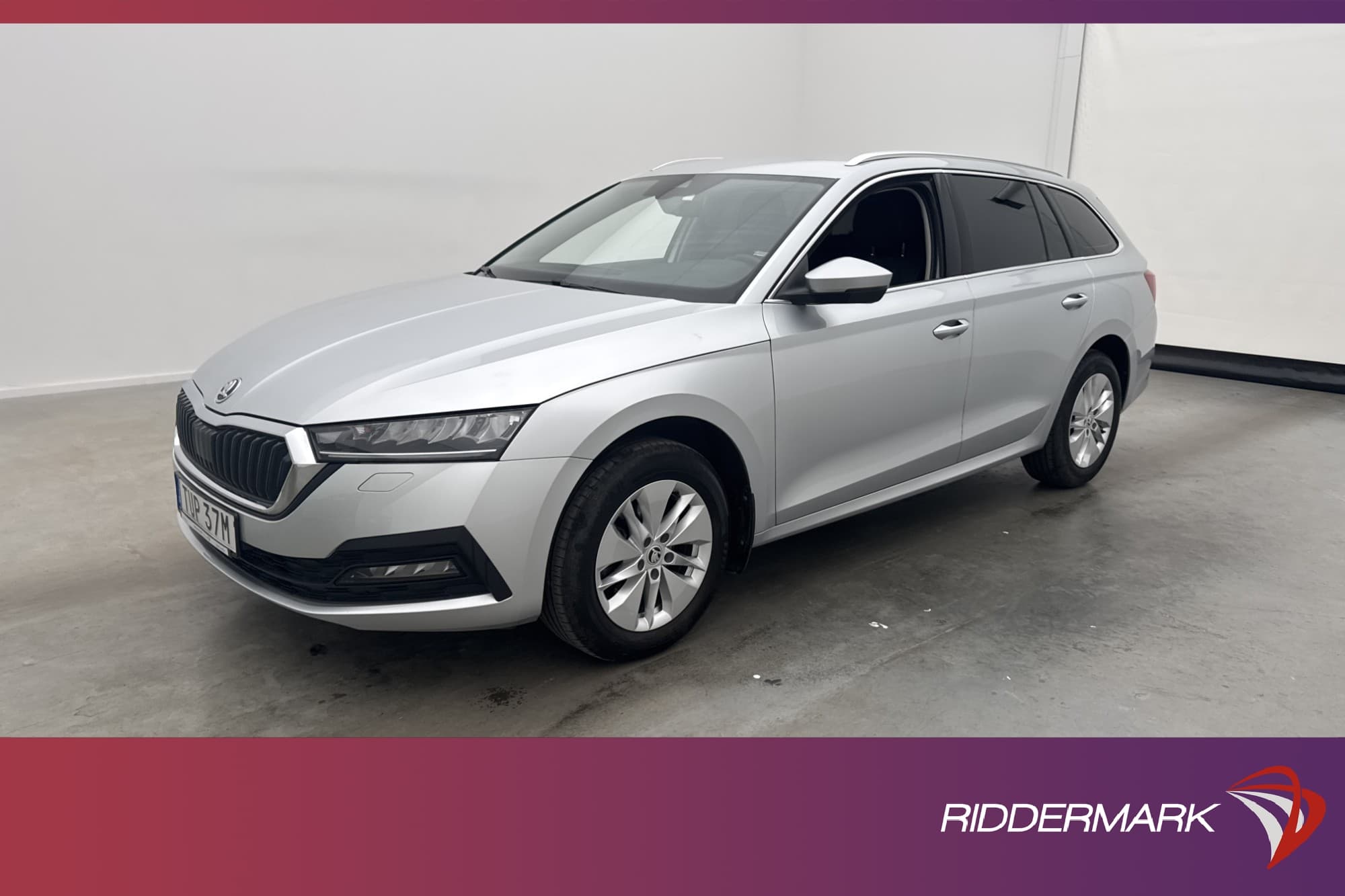 Skoda Octavia Kombi TDI 116hk Värmare Kamera Dragkrok MOMS
