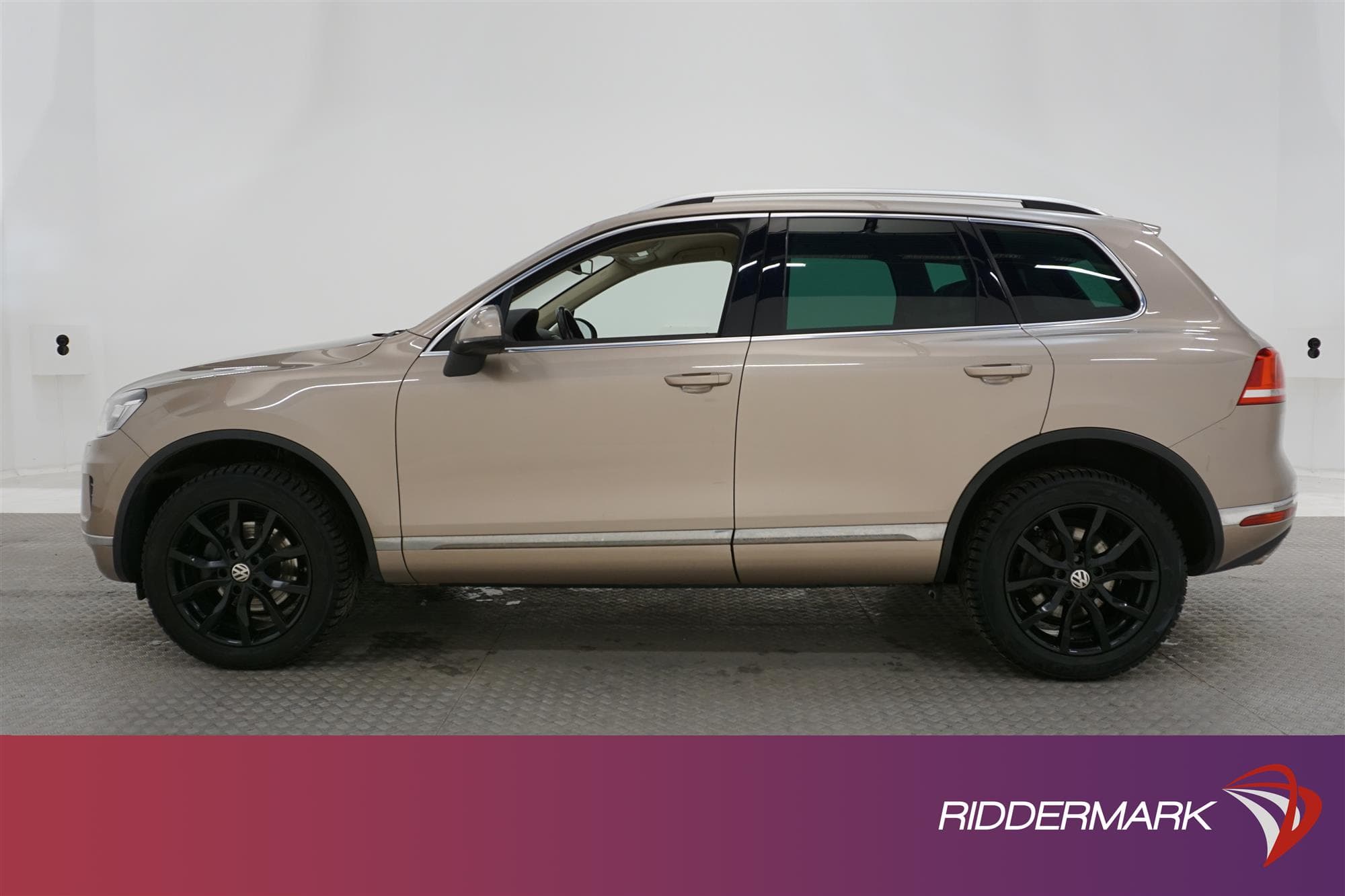 Volkswagen Touareg 3.0 V6 4Motion 204hk Värmare Skinn Drag