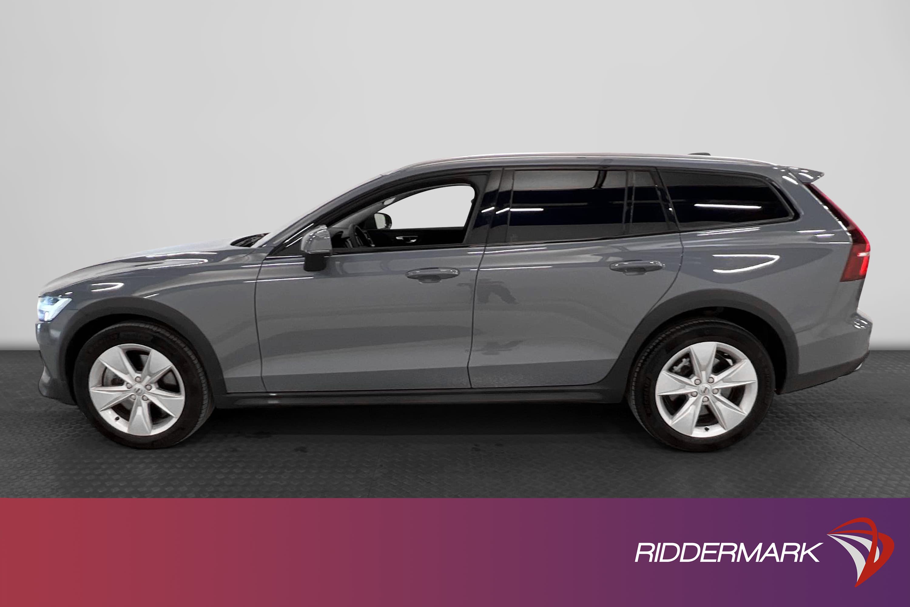 Volvo V60 Cross Country B4 AWD 197 hk