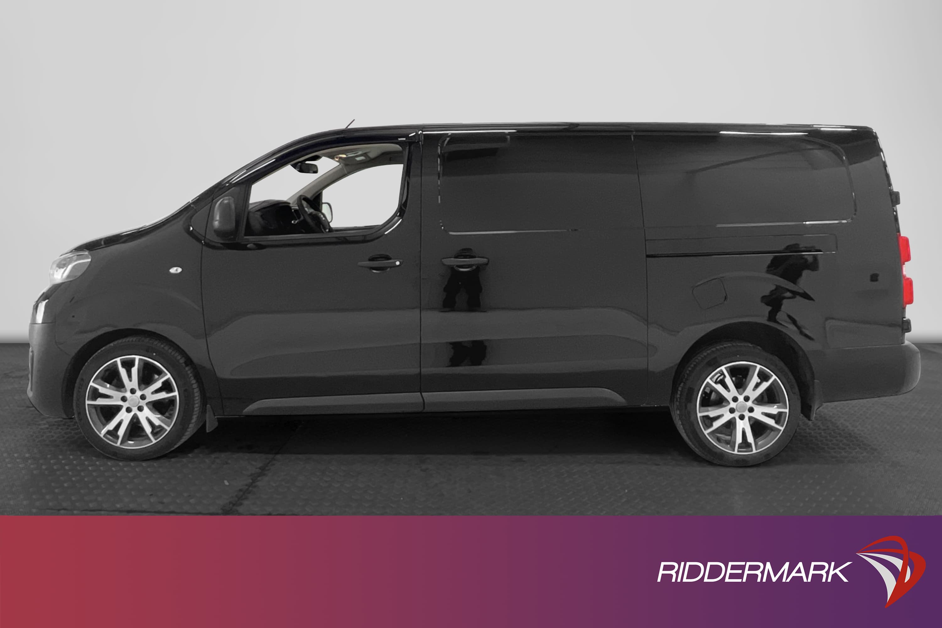 Toyota ProAce 2.0 L3 HUD Värmare PDC Dragkrok 