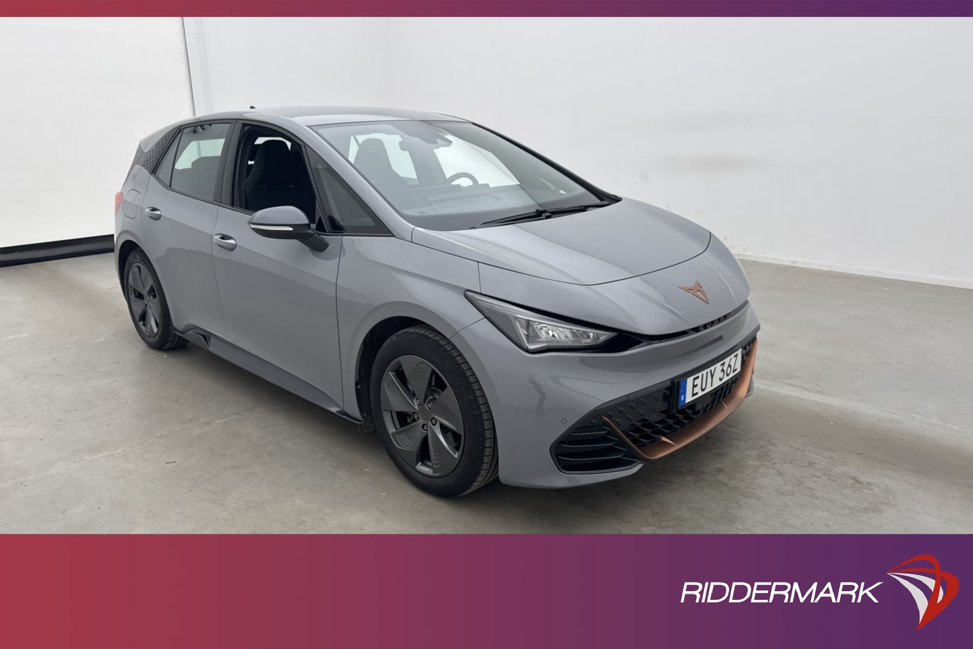 CUPRA Born 58 204hk Värmare Rattvärme CarPlay MOMS