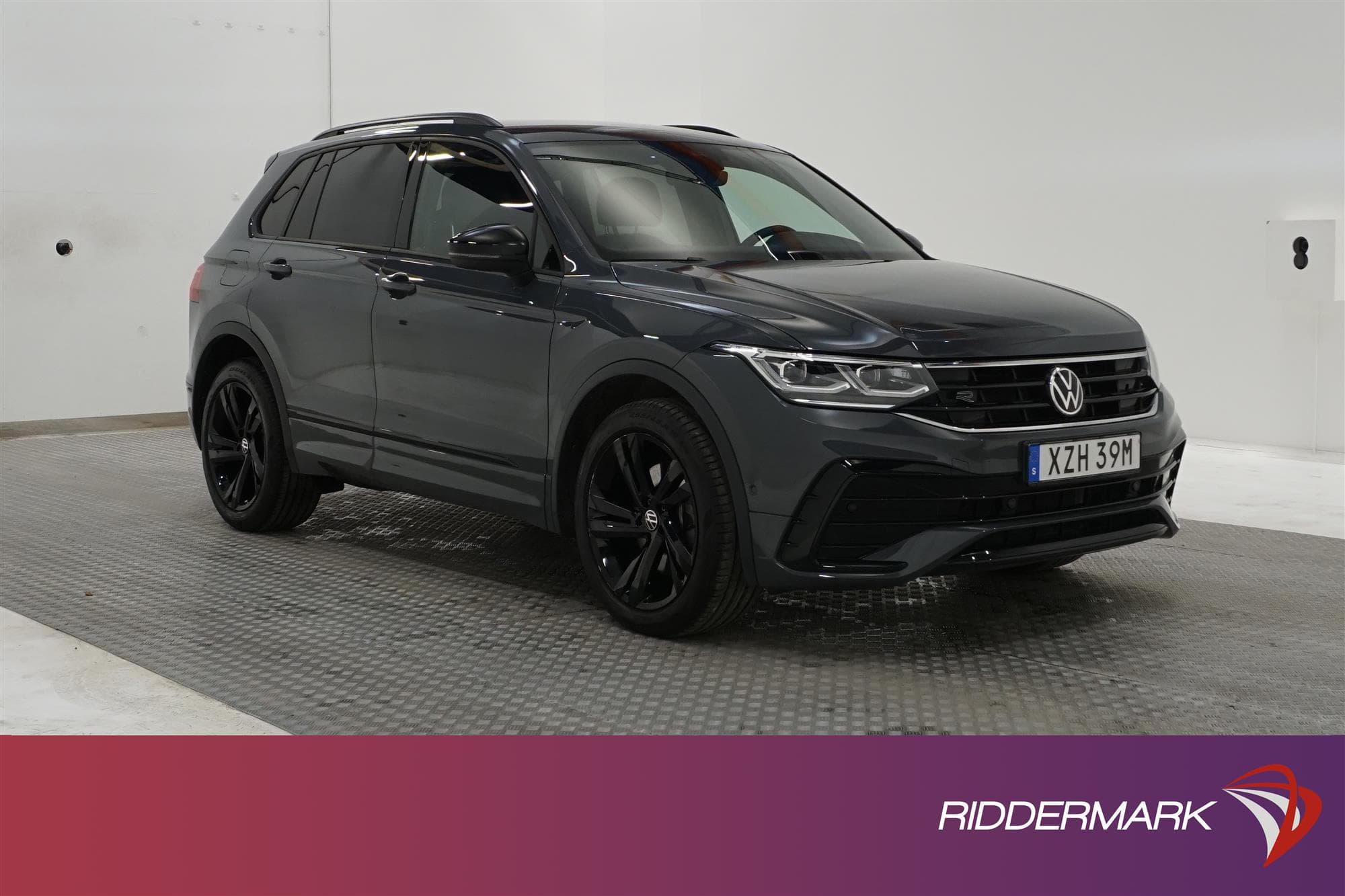 Volkswagen Tiguan eHybrid 245hk R-Line Backkamera Drag MOMS