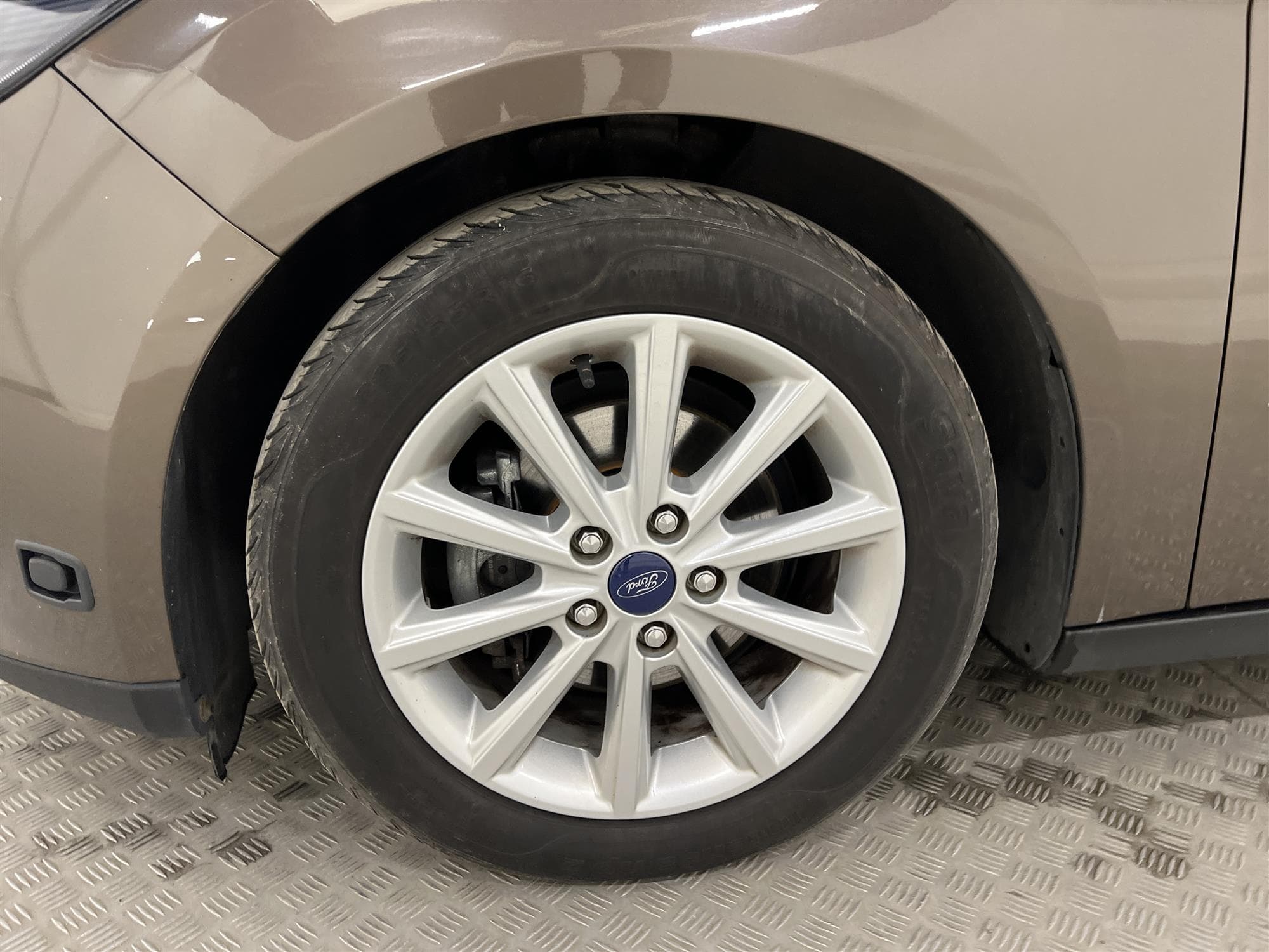 Ford Focus Kombi 1.0 125hk EcoBoost Drag Värmare 0.44l/mil