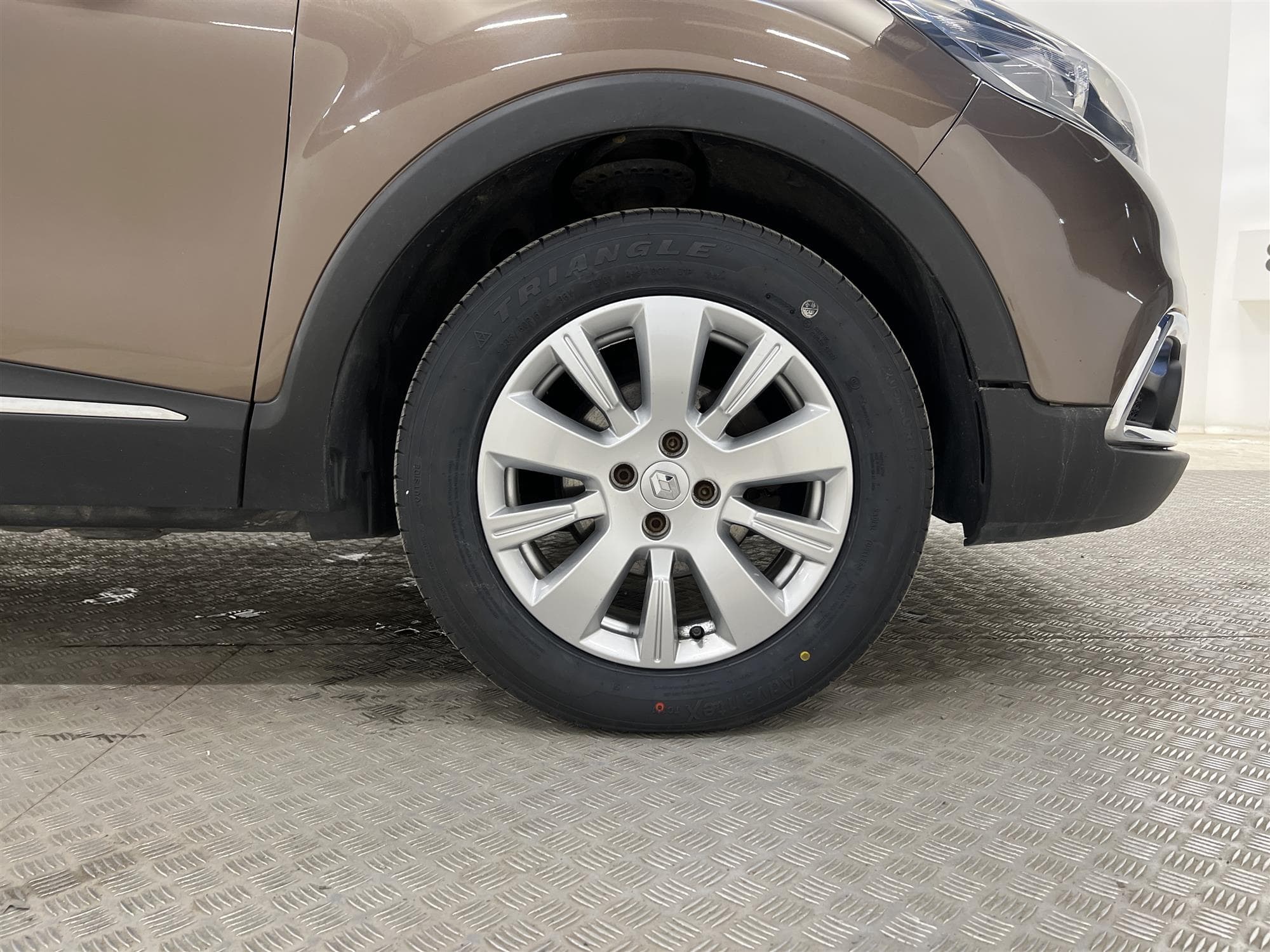 Renault Captur 0.9 TCe 90hk Dynamique GPS Sensorer 0,49l/mil