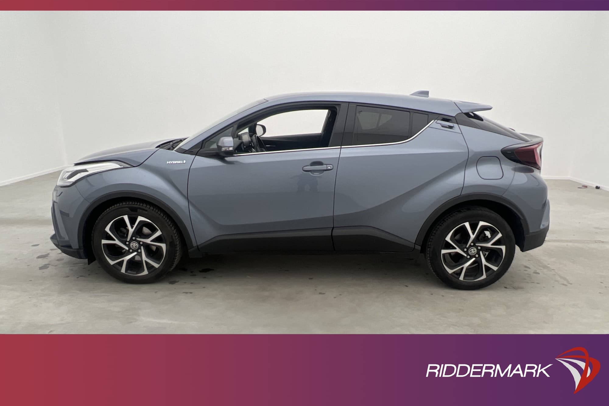 Toyota C-HR Hybrid 122hk