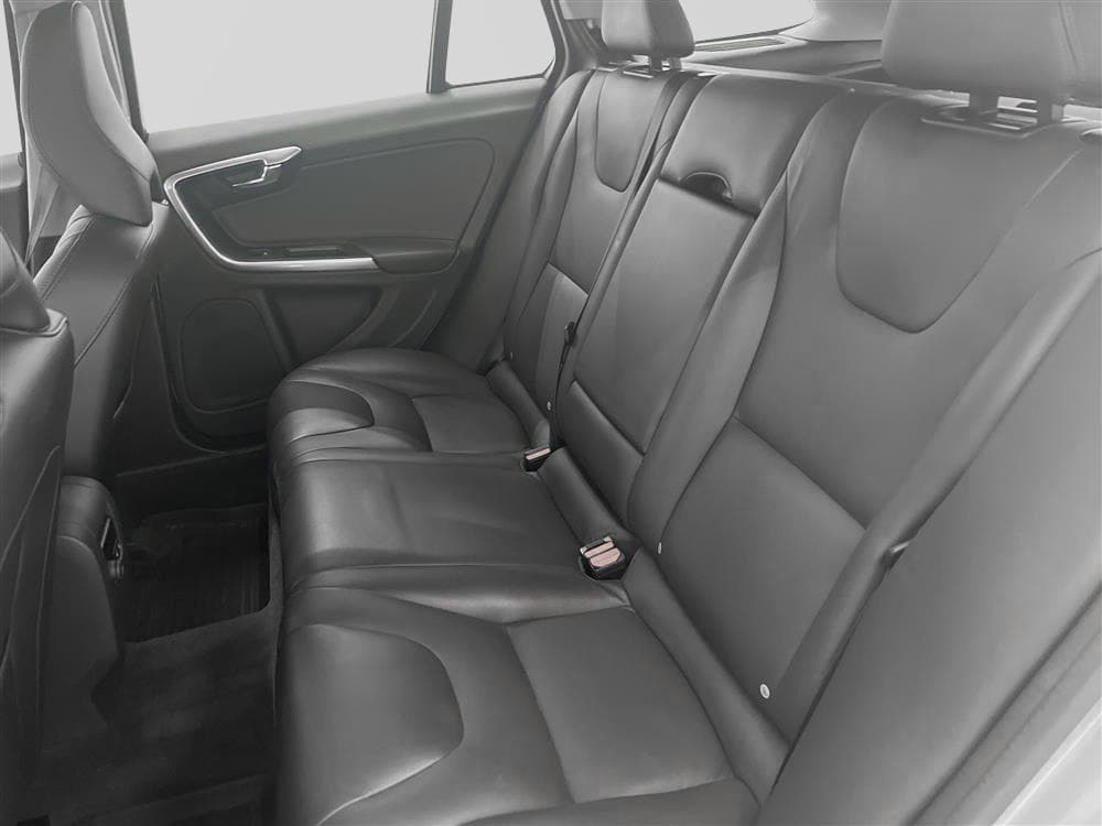 Volvo V60 D4 AWD 181hk Summum D-Värm Skinn Välservadinteriör
