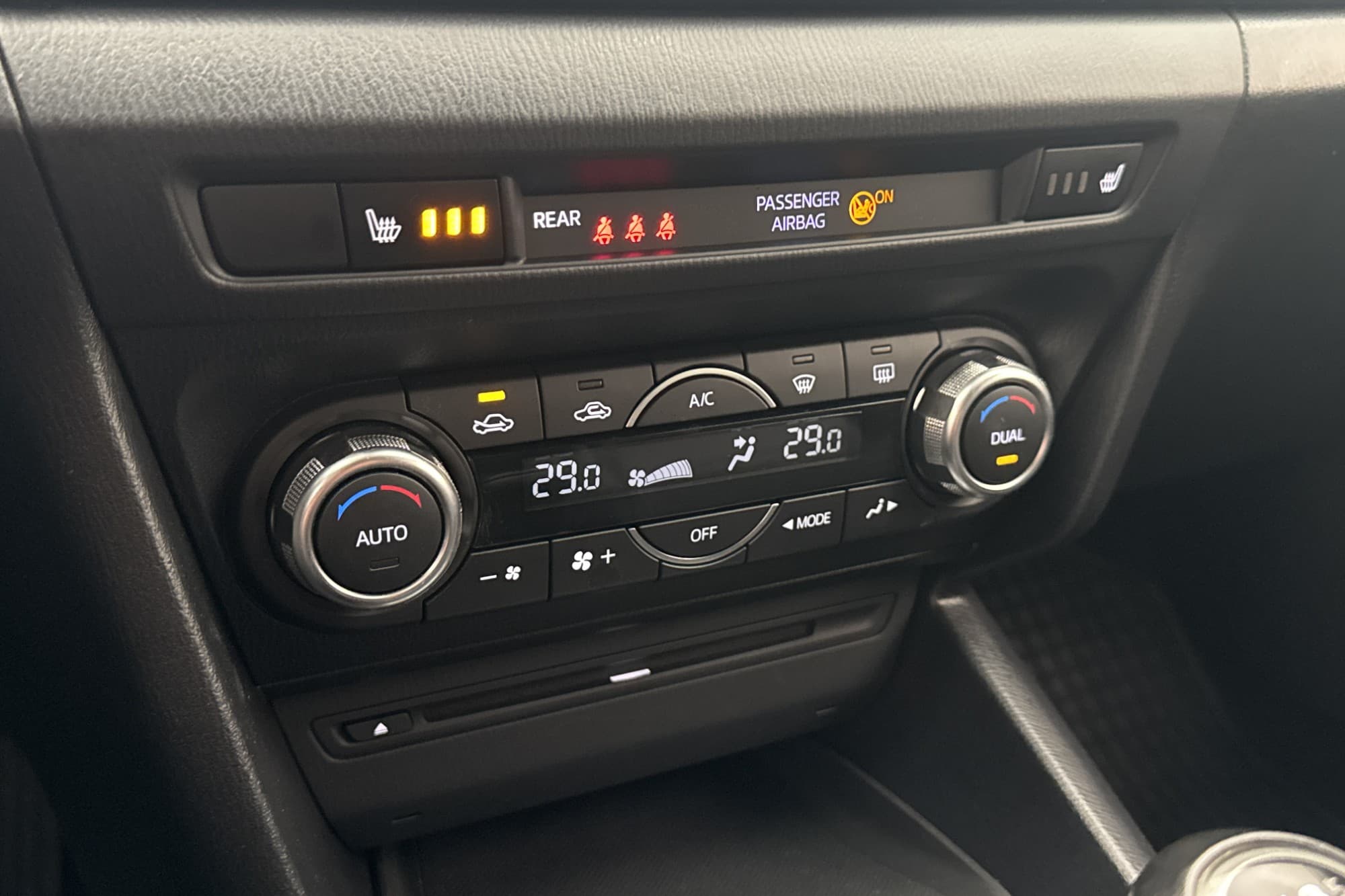 Mazda 3 Sport SKYACTIV-G 120hk Vision Navigation P-Sensorer
