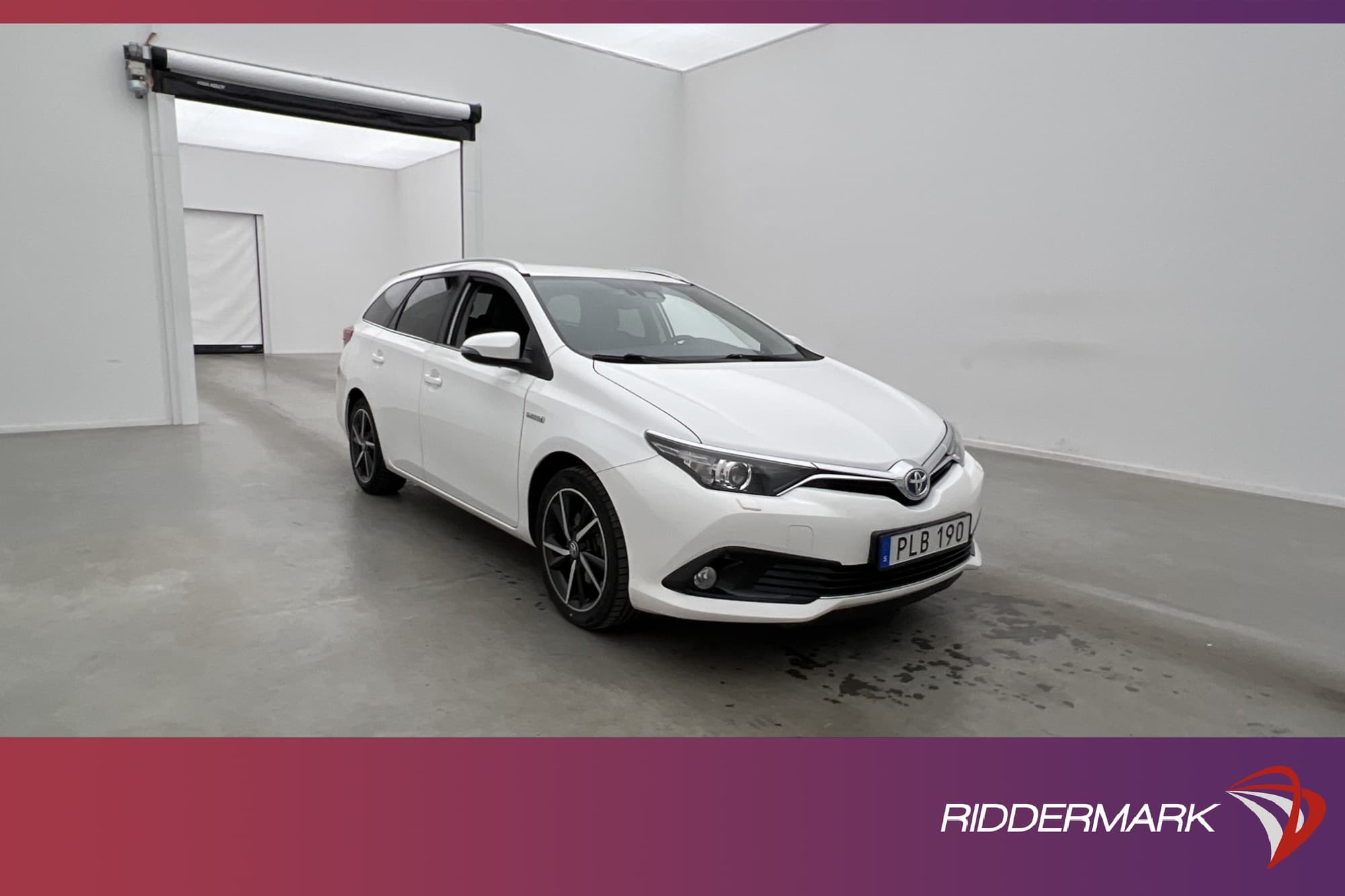 Toyota Auris Touring Sports Hybrid 136hk