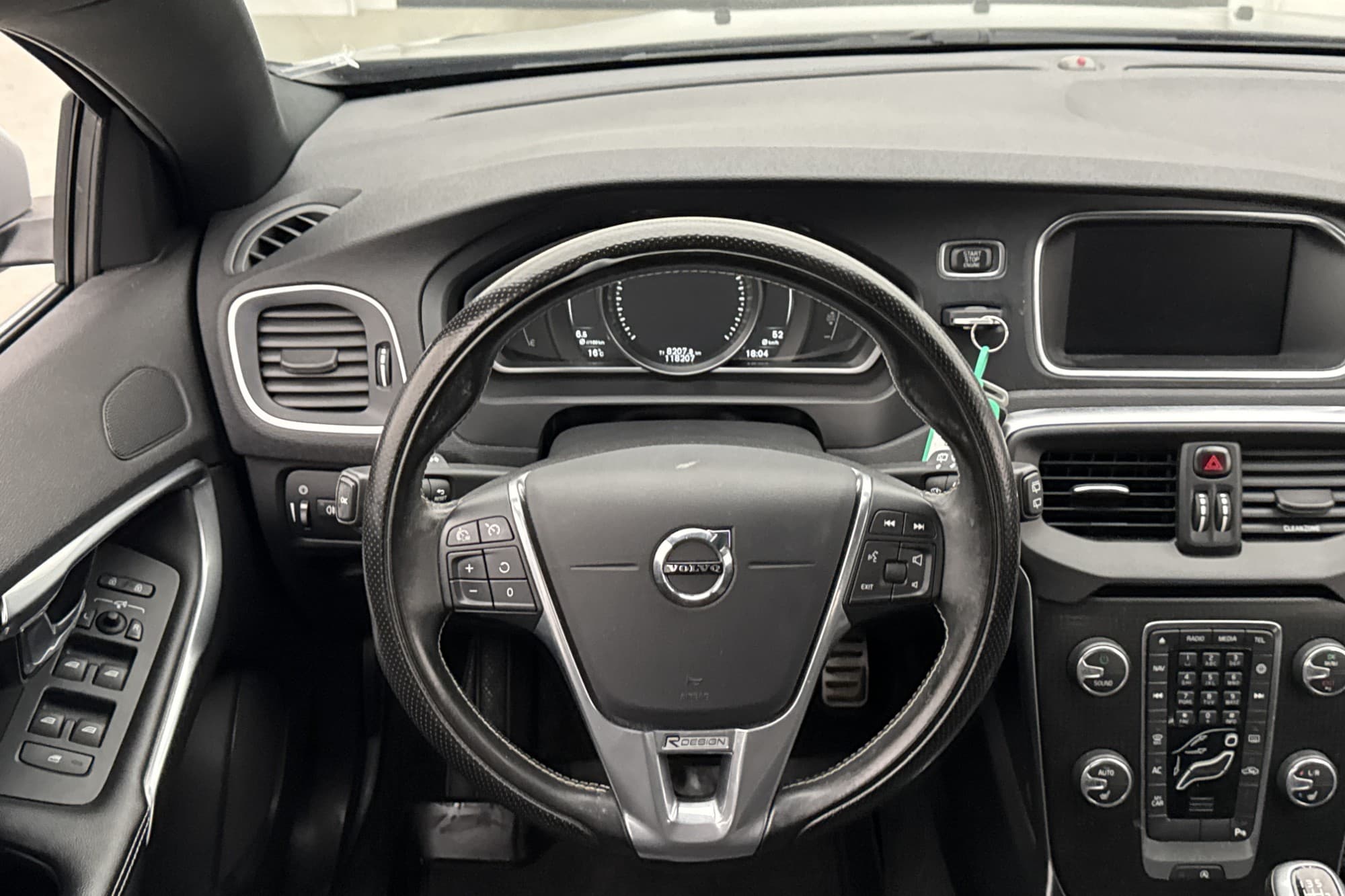 Volvo V40 T2 122hk R-Design P-Sensorer Farthållare