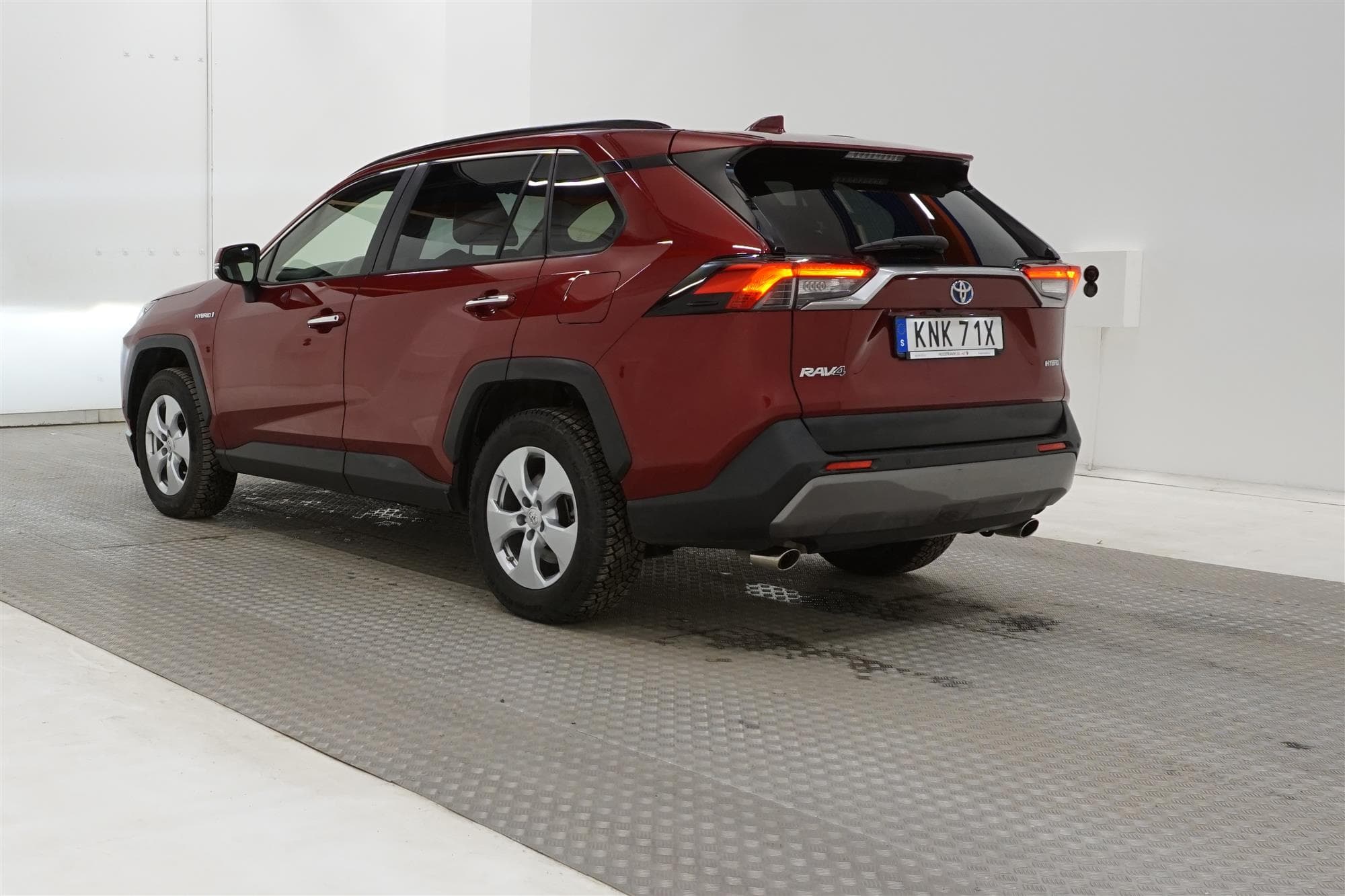 Toyota RAV4 Hybrid AWD 222hk 1 Brukare Executive Välutrustad