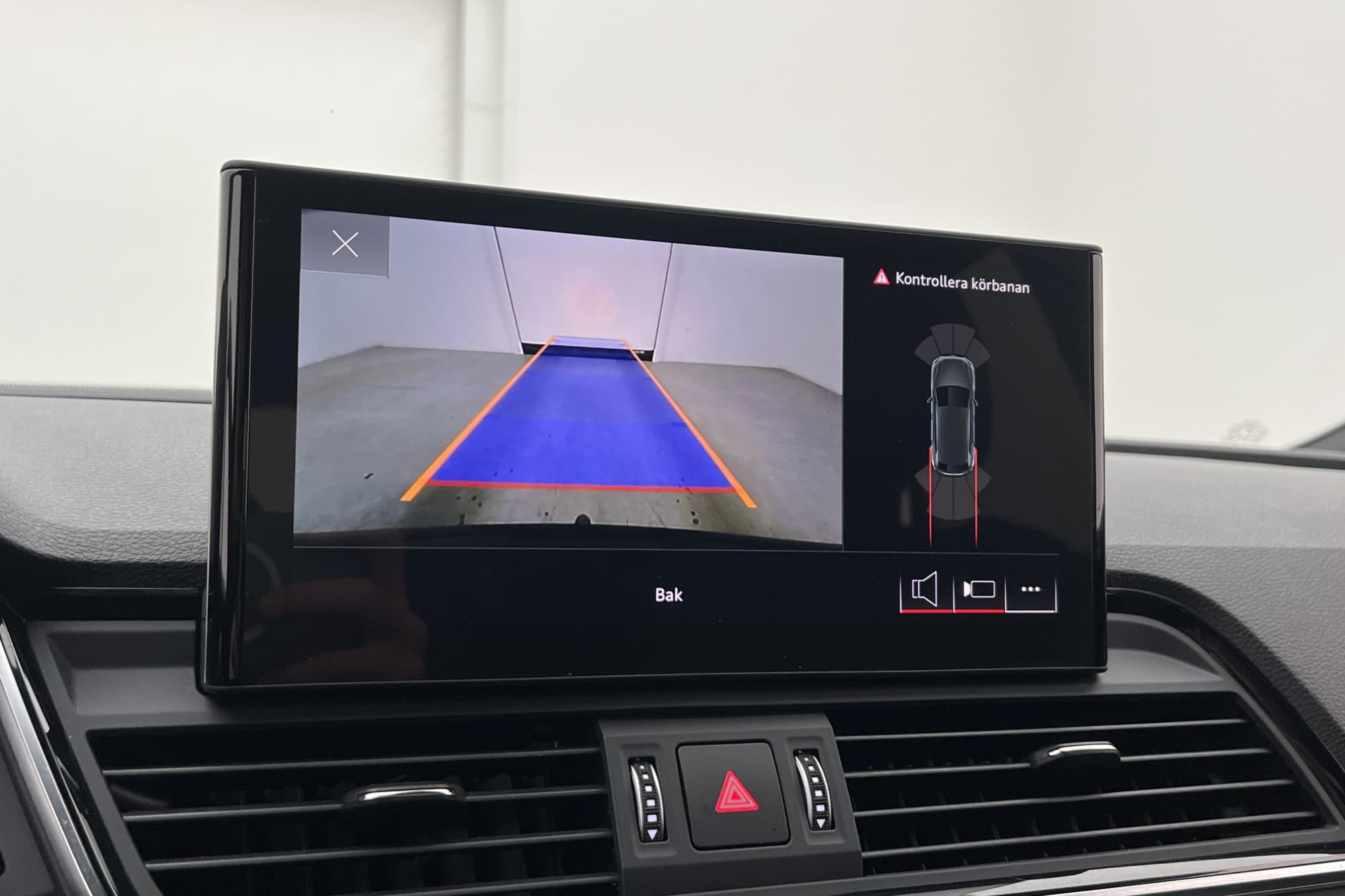 Audi Q5 55 TFSI e Quattro S Line Värmare Kamera Pano Drag