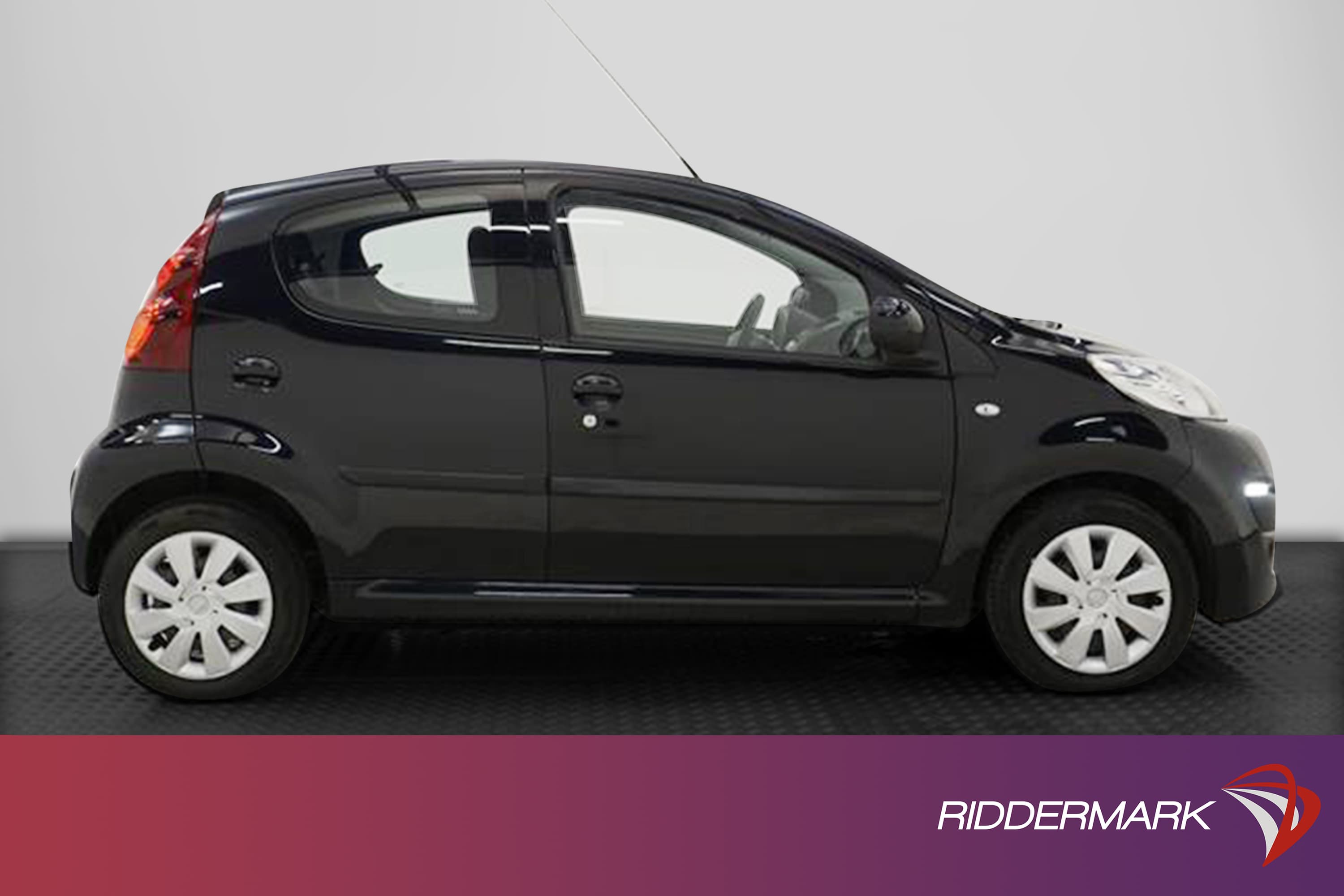 Peugeot 107 5dr 1.0 68hk 2 brukare 0.43l/milexteriör