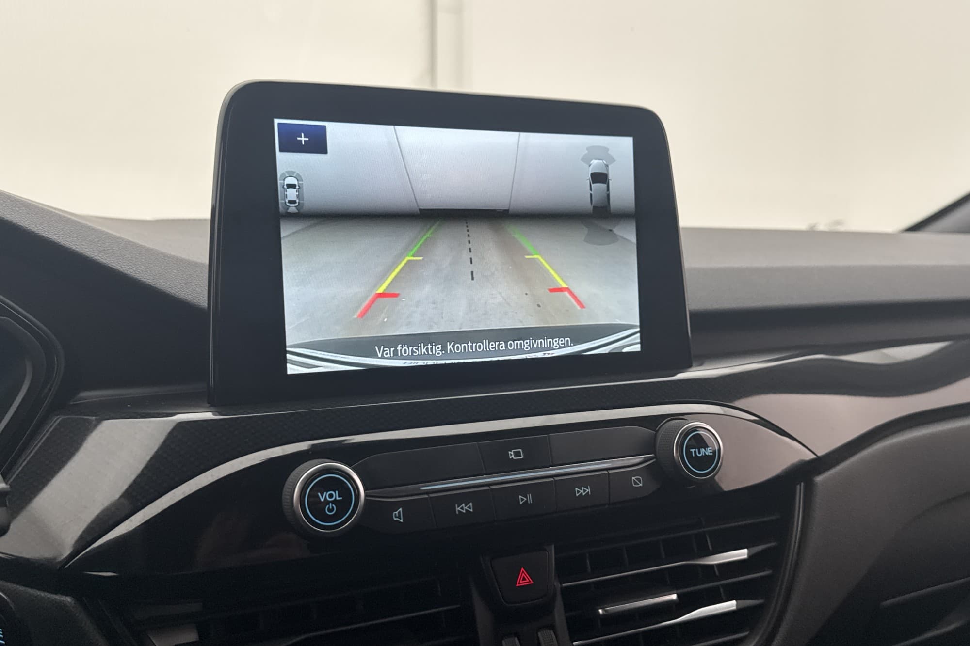 Ford Kuga Plug-In 225hk ST-Line B&O Kamera Navi CarPlay MOMS