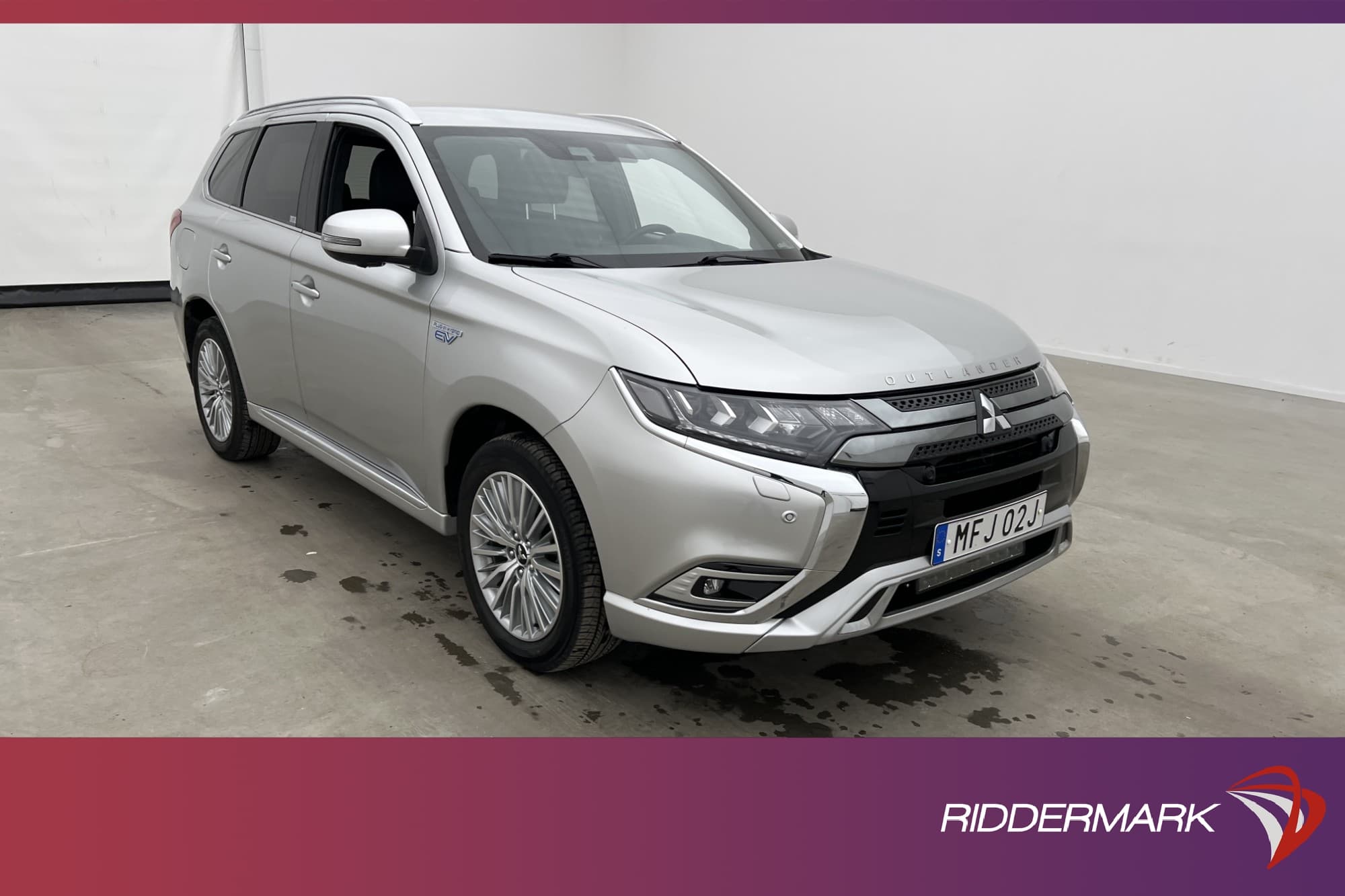 Mitsubishi Outlander PHEV 4WD Business X 360° Skinn Drag 
