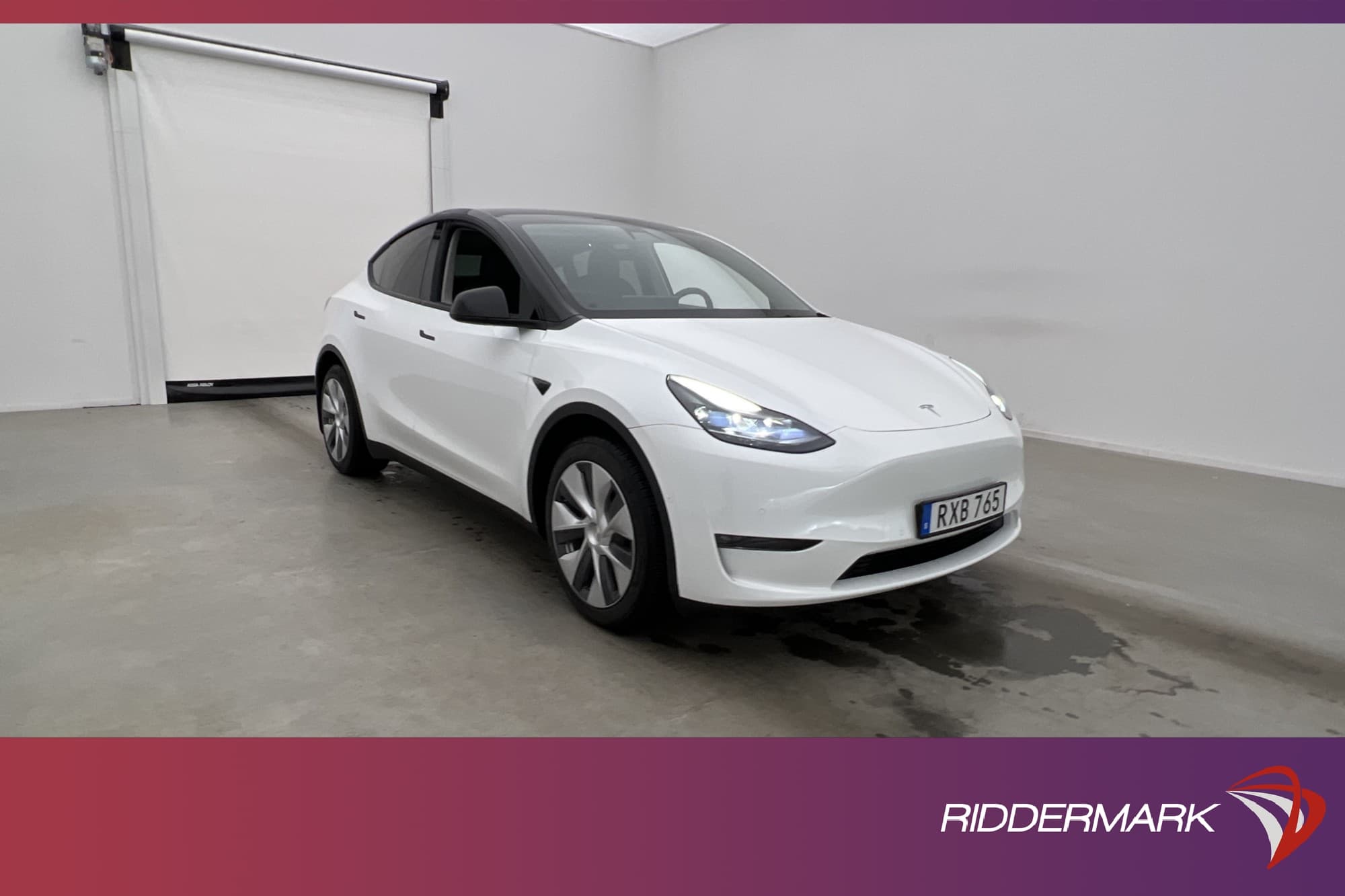Tesla Model Y Long Range AWD Dragkrok Autopilot Svensksåld