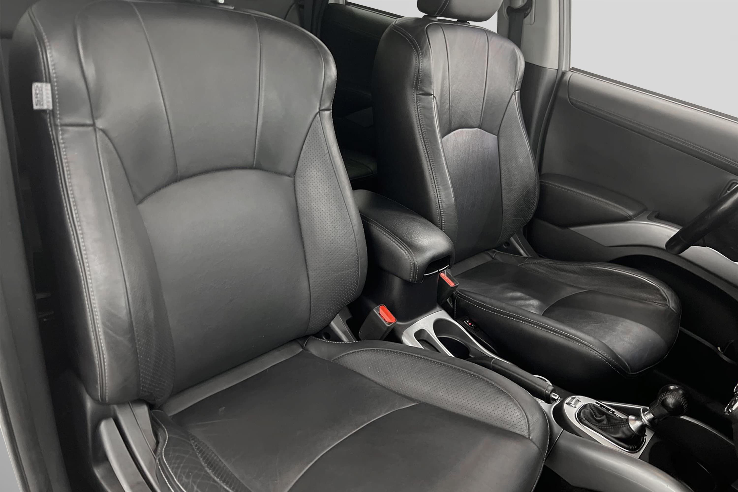 Mitsubishi Outlander 2.2 Di-D 4WD 156hk 7-sits Värmare Drag