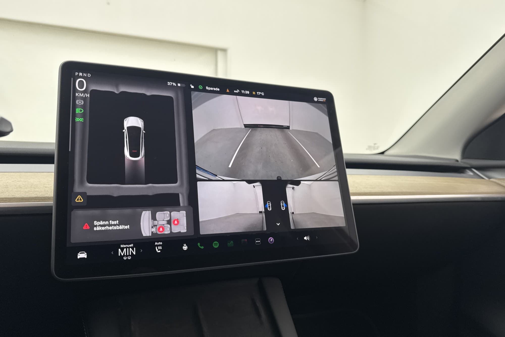 Tesla Model Y Long Range AWD Svensksåld Drag AP MOMS