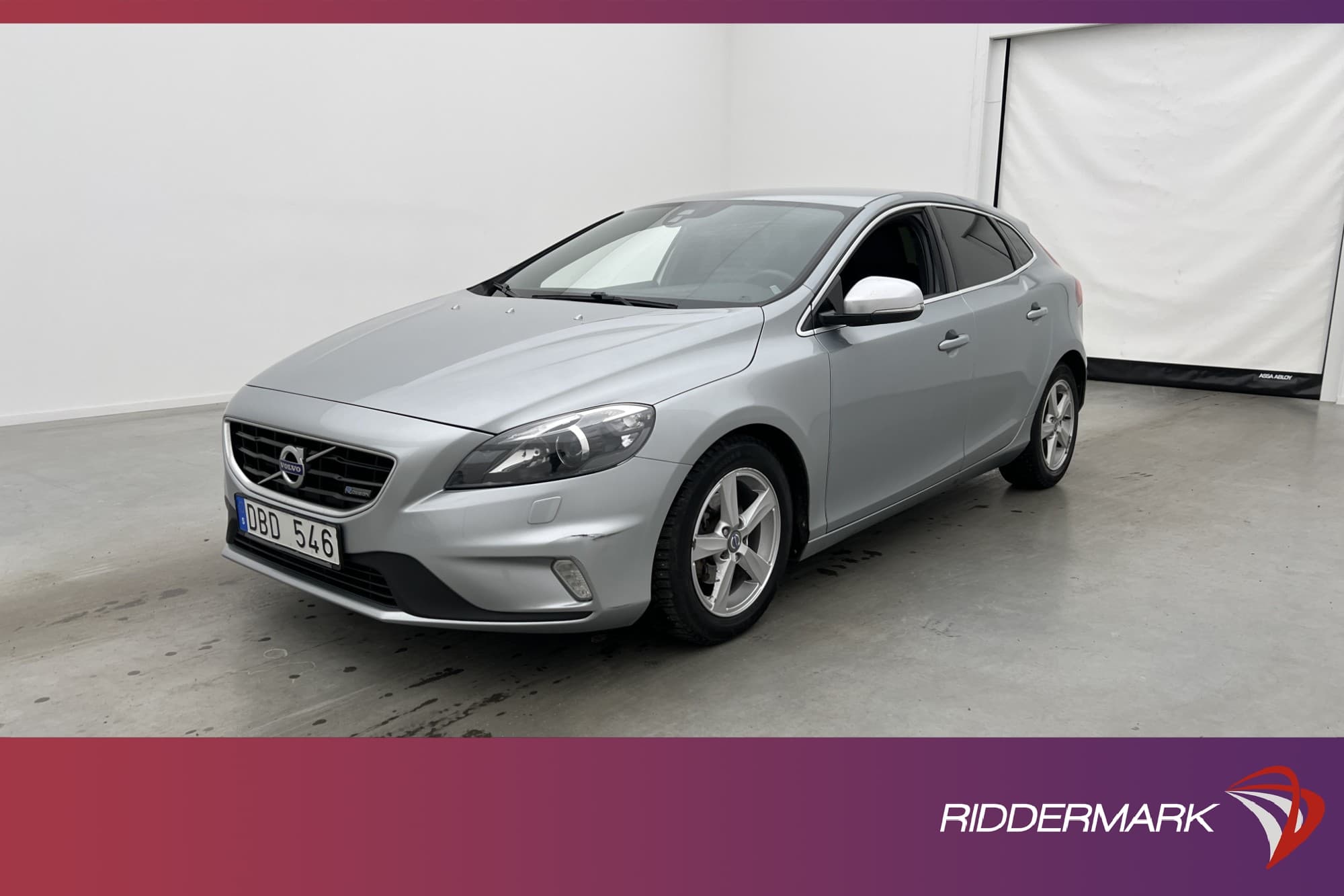 Volvo V40 D2 R-Design VOC D-Värmare Skinn Keyless Dragkrok
