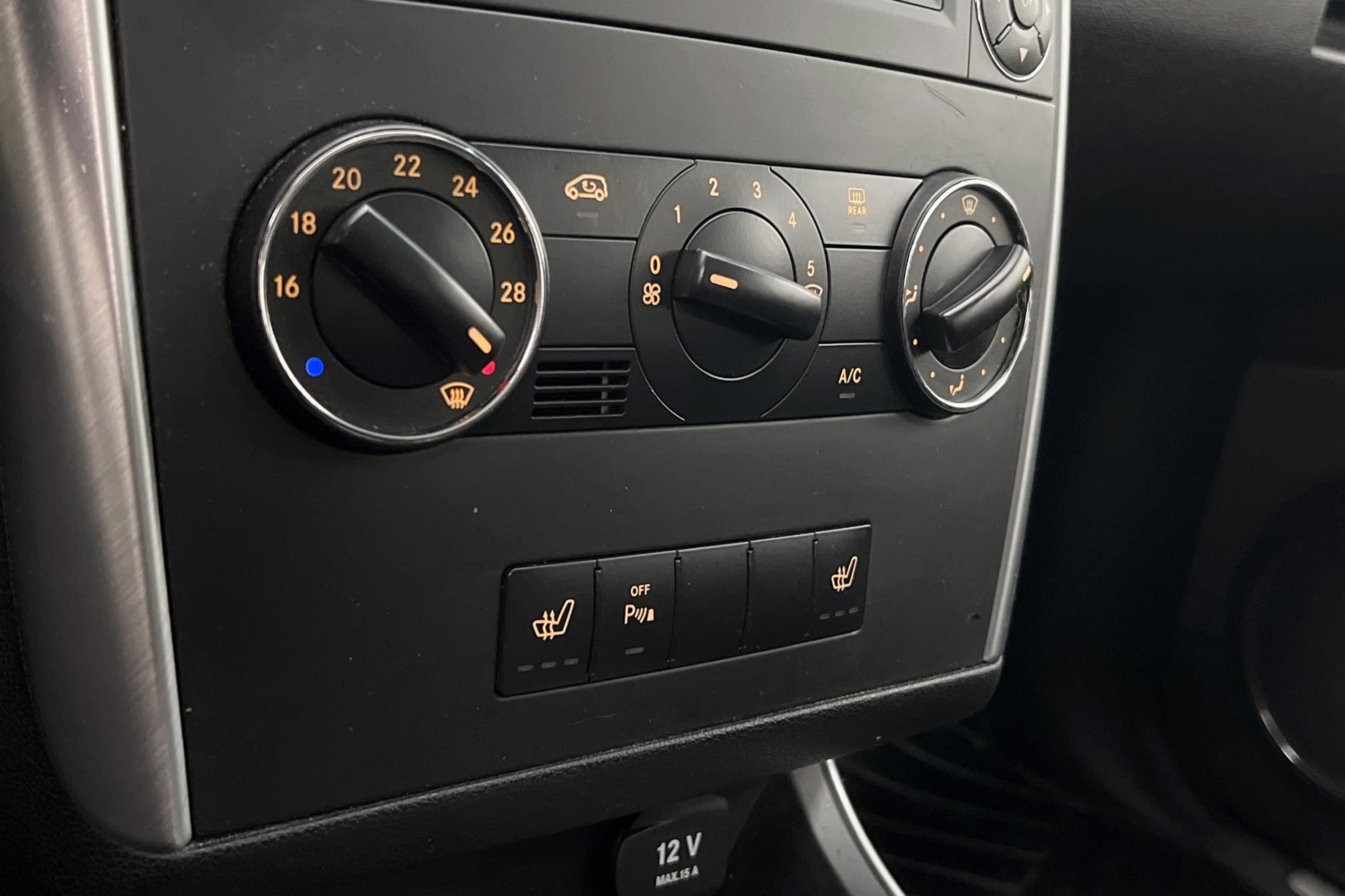 Mercedes-Benz B 180 116hk M&K-Värmare Dragkrok PDC Nyservad